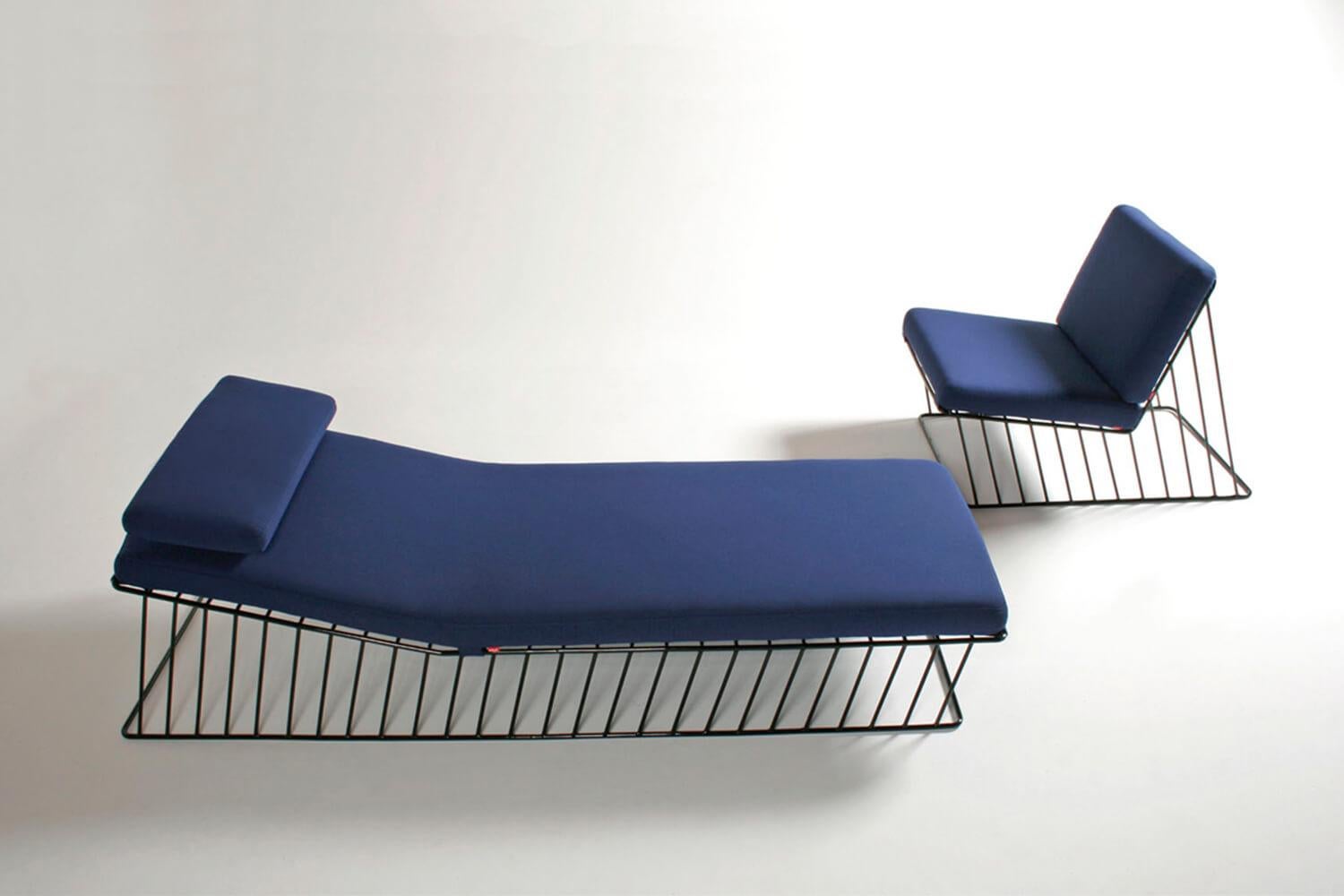 The Wired Italic Chaise takes its cues from the Wired family yet the spokes are all angled forward- thus the name Italic. Outdoor chaise comprised of powder coated stainless steel tube, outdoor foam, and outdoor upholstery.  Pricing is COM.