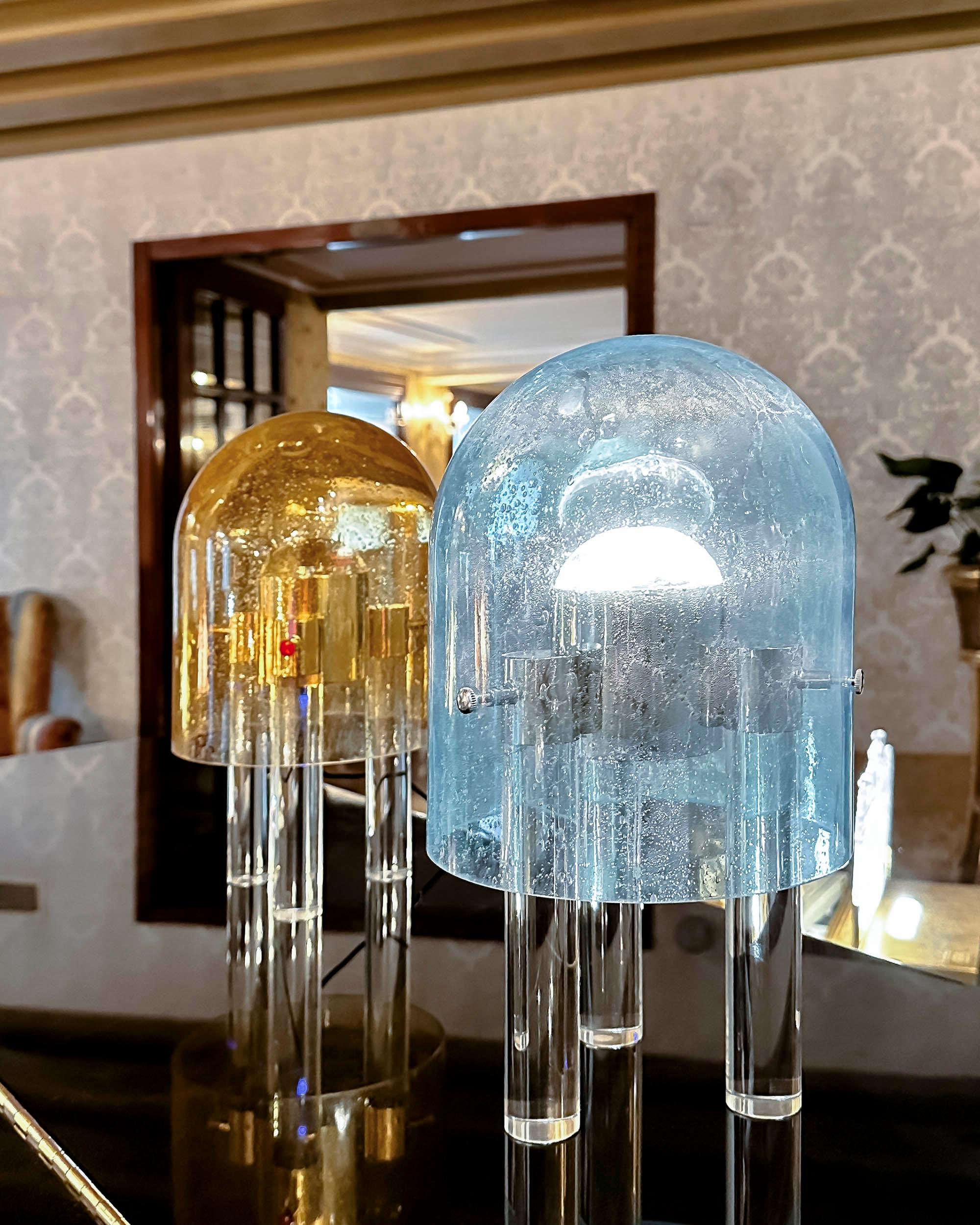 Lampe de bureau italienne Dimmable en verre de Murano bleu ciel de l'ère spatiale en nickel Neuf - En vente à New York, NY