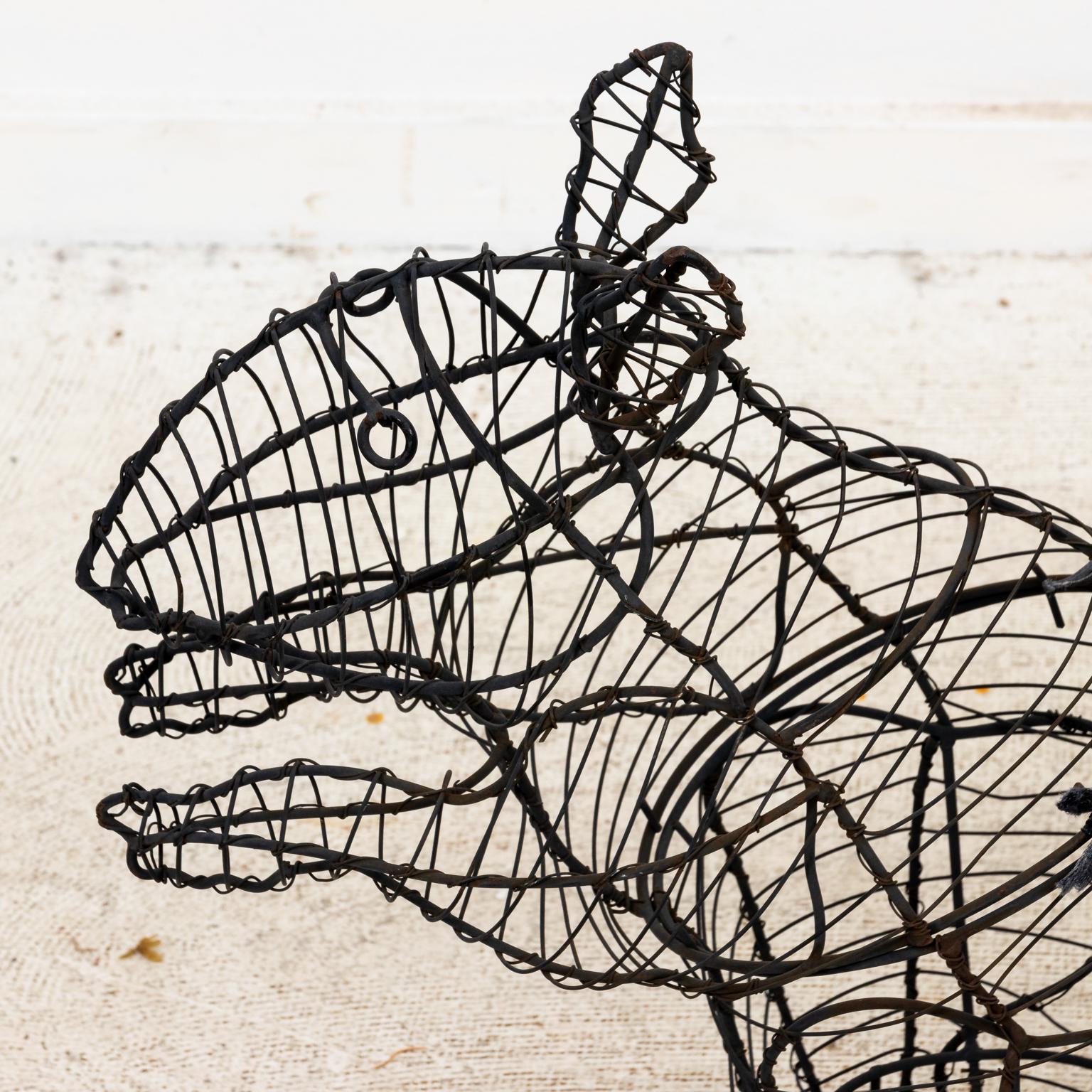 Wirework Squirrel Sculpture In Good Condition For Sale In Stamford, CT