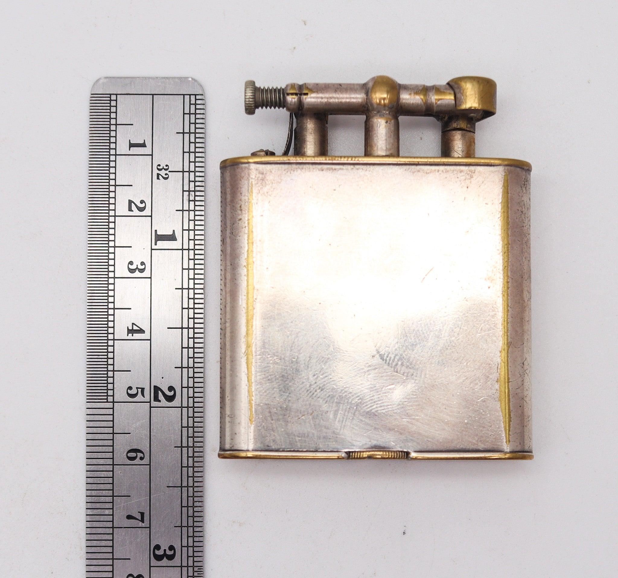 Placcato WISE & GREENWOOD Pre-Dunhill 1923 Art Deco Unique C Lift Arm Petrol Lighter in vendita