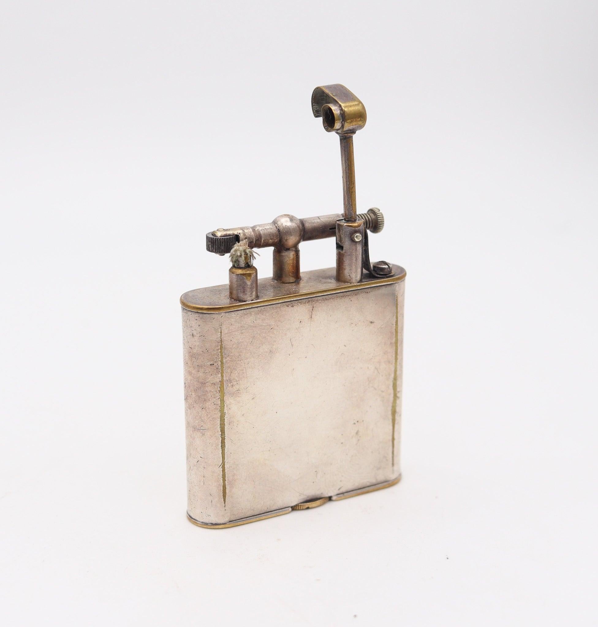 WISE & GREENWOOD Pre-Dunhill 1923 Art Deco Unique C Lift Arm Petrol Lighter in vendita 1