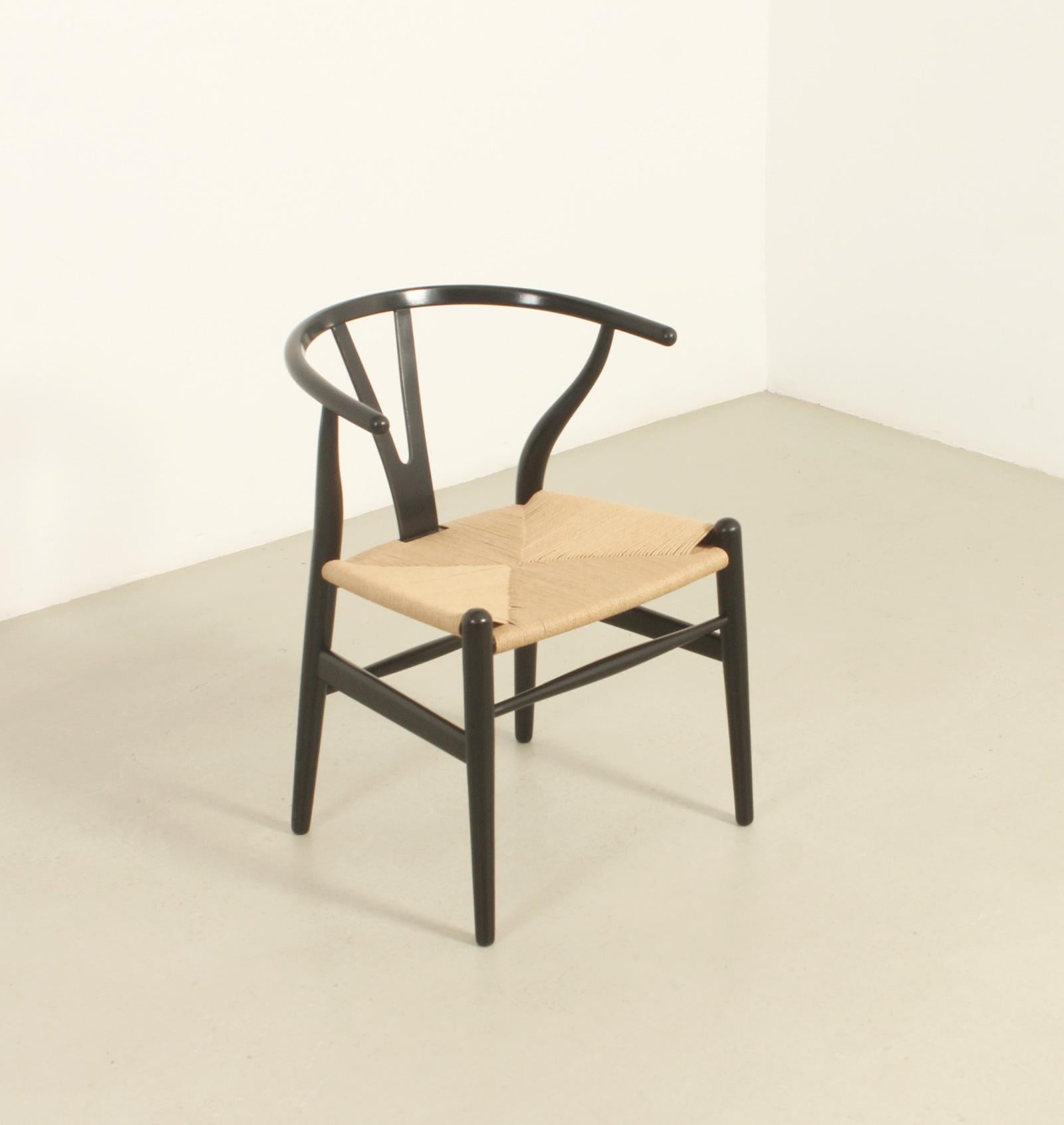 Danish Wishbone Chair Model CH 24 by Hans Wegner for Carl Hansen, 1960's For Sale
