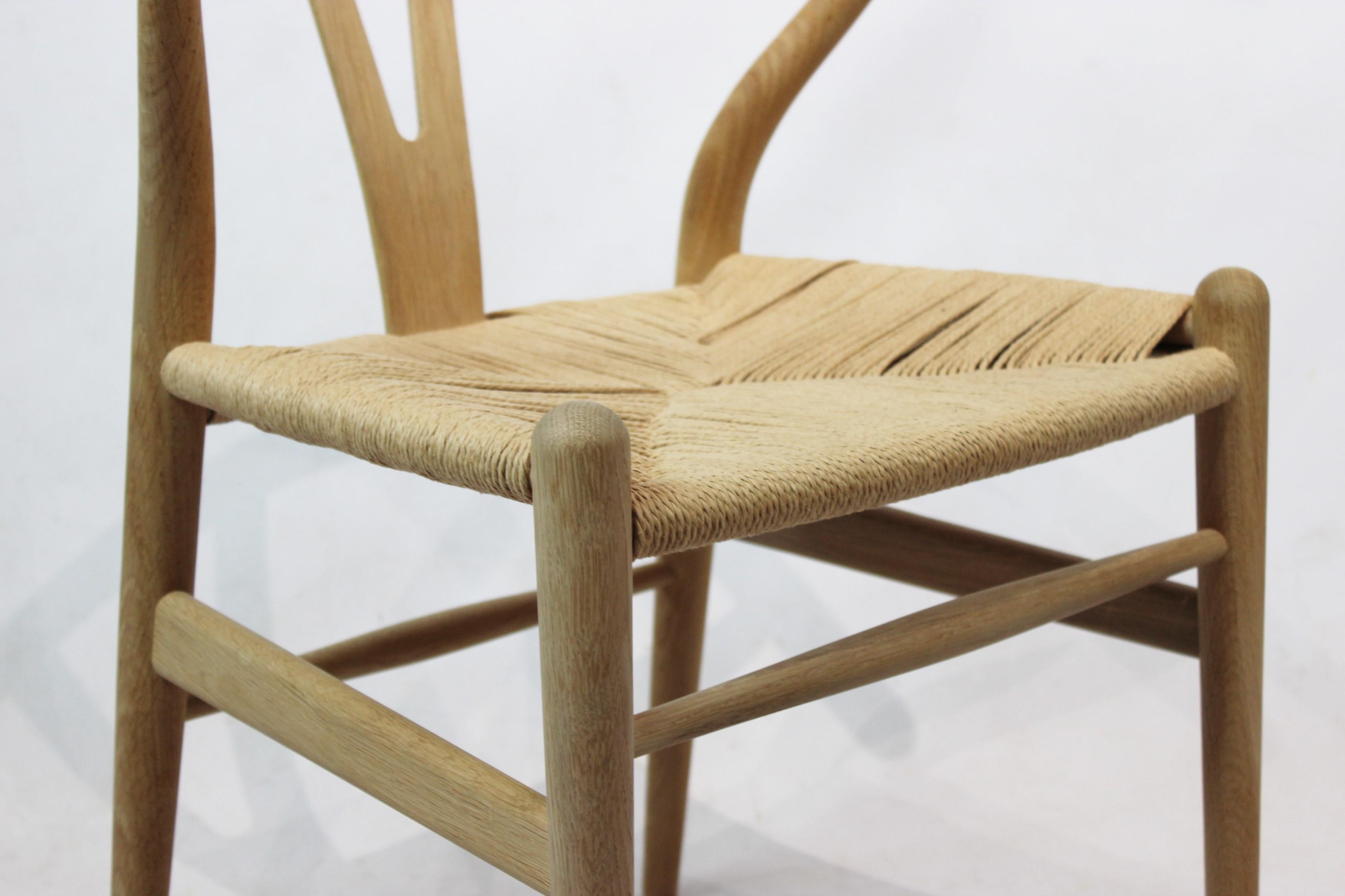 Wishbone Chair, Model CH24, in Oak and Paper Cord by Hans J. Wegner 1