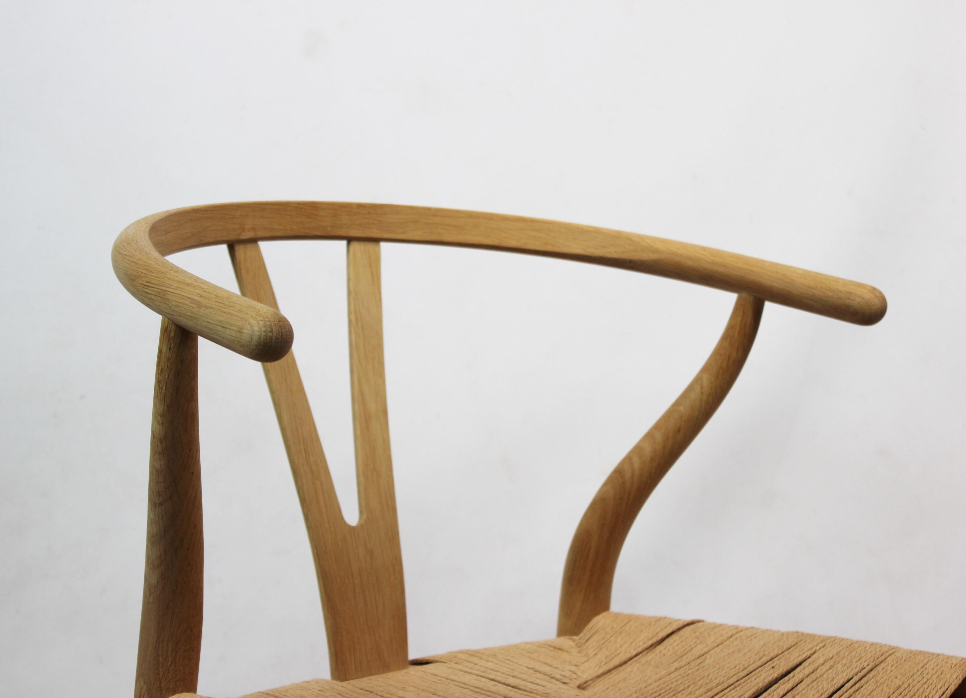 Wishbone Chair, Model CH24, in Oak and Paper Cord by Hans J. Wegner 2