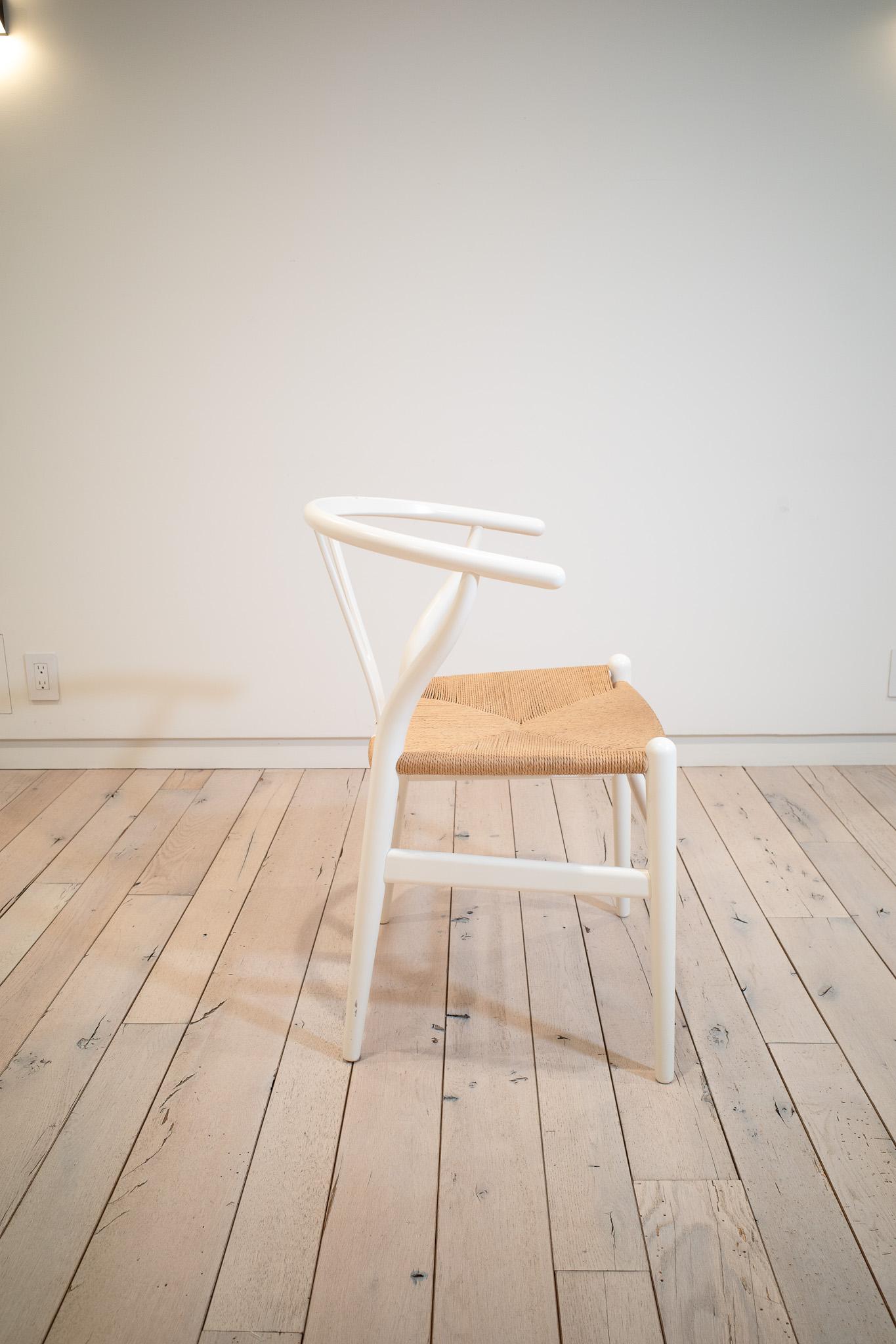 Wishbone Chairs by Hans J. Wegner in vendita 4