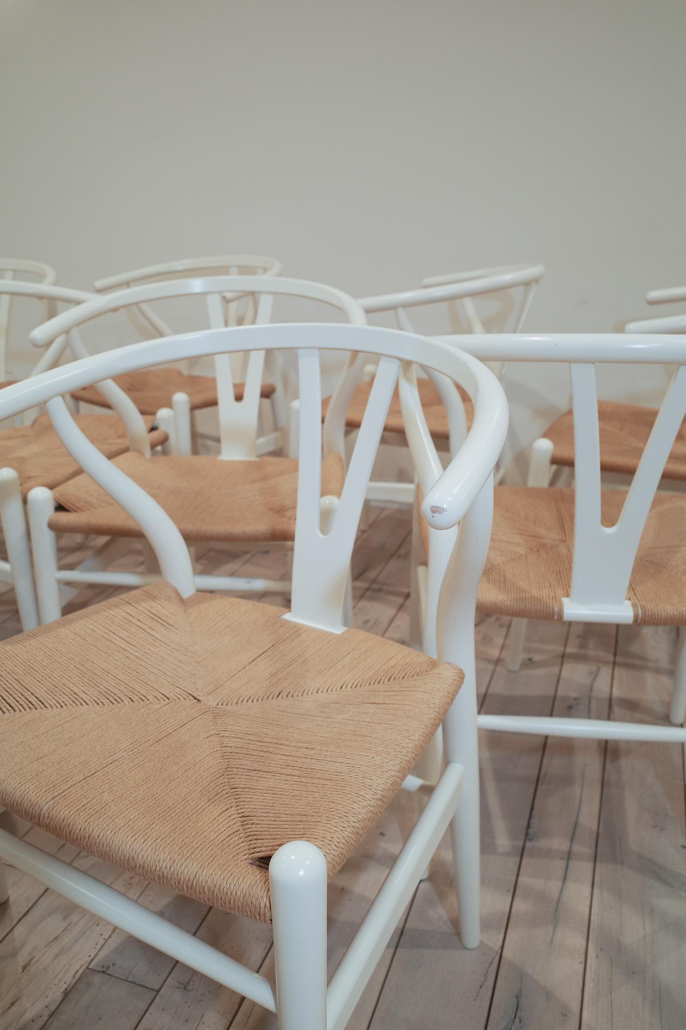 Mid-Century moderno Wishbone Chairs by Hans J. Wegner in vendita