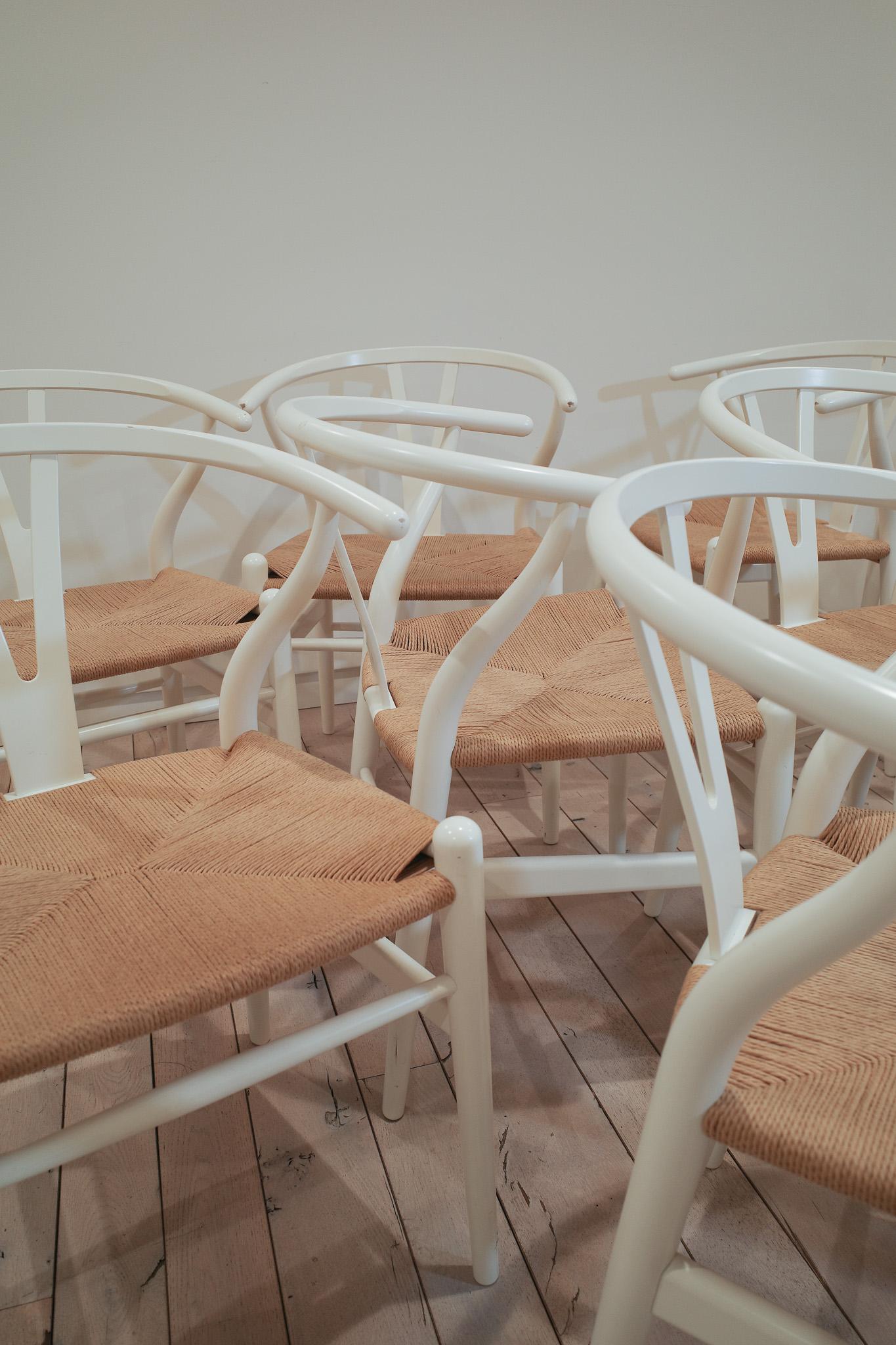 Danese Wishbone Chairs by Hans J. Wegner in vendita