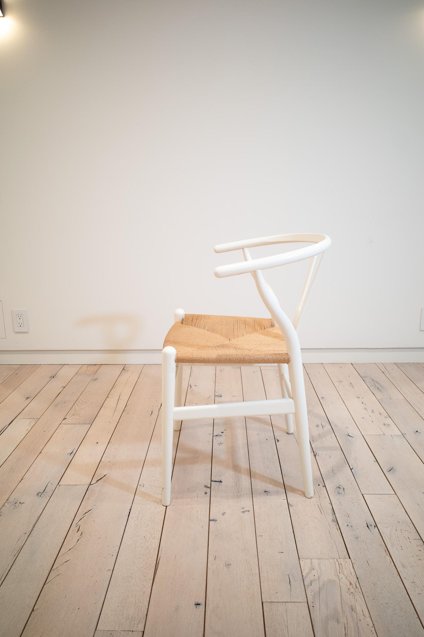 Wishbone Chairs by Hans J. Wegner in vendita 2