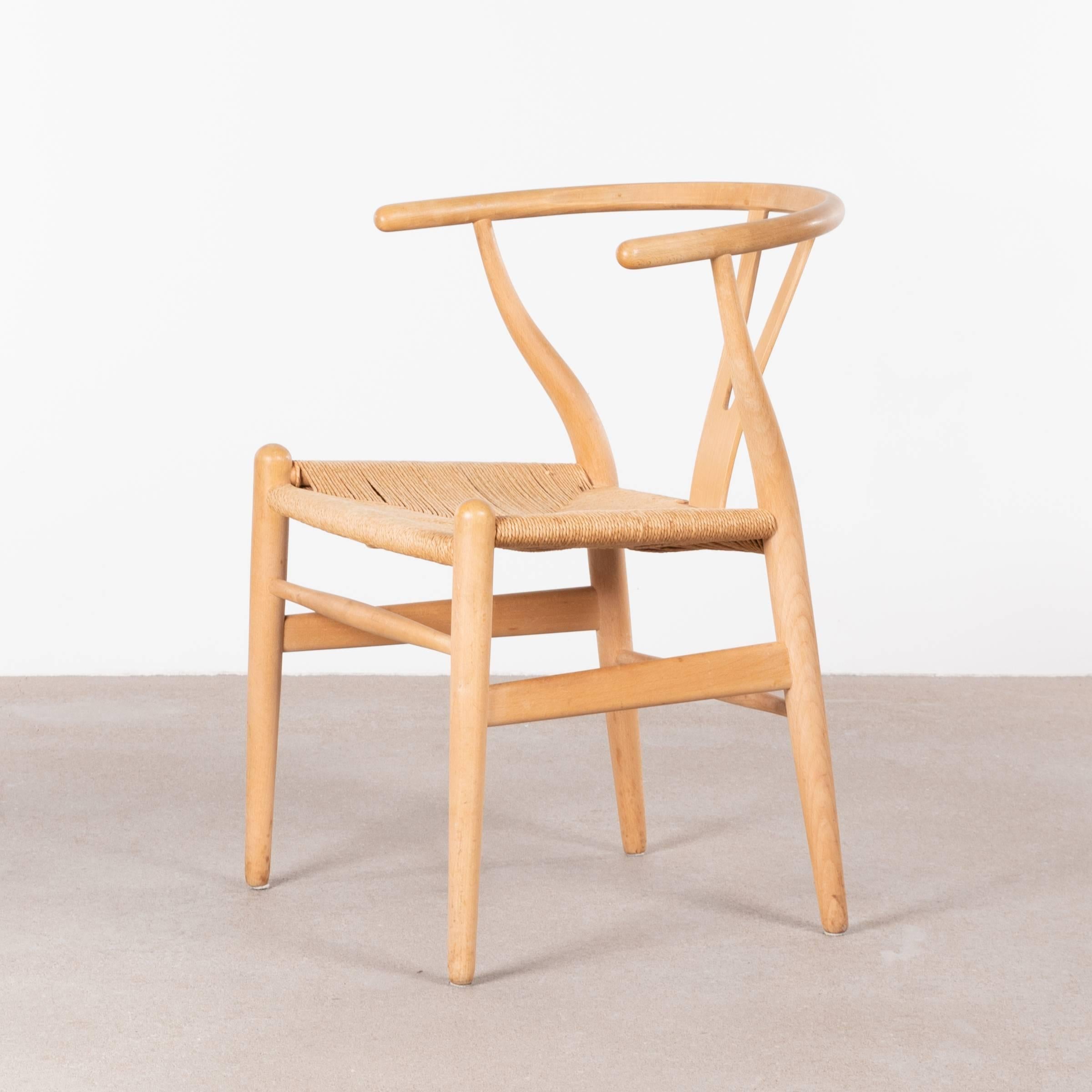 Wishbone Dining Chairs Model CH24 by Hans Wagner for Carl Hansen & Søn, Denmark 1