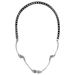 Wishbone Necklace in Silver