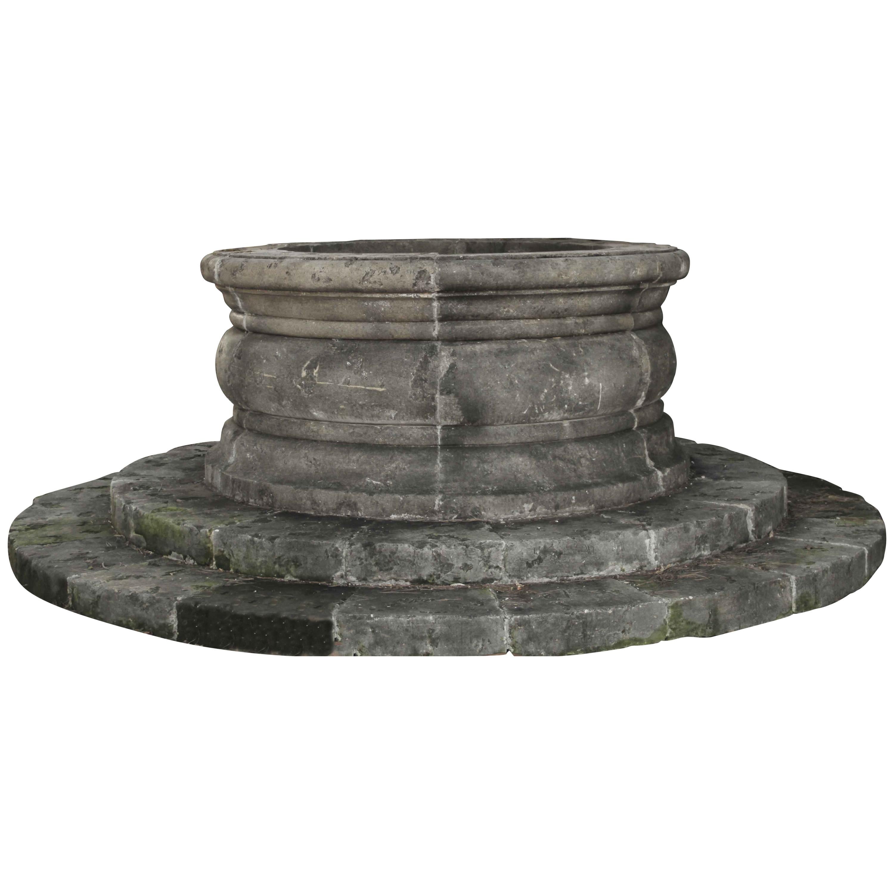Wishing-Well Hand-Carved in Limestone, Late 20th Century, Italy For Sale