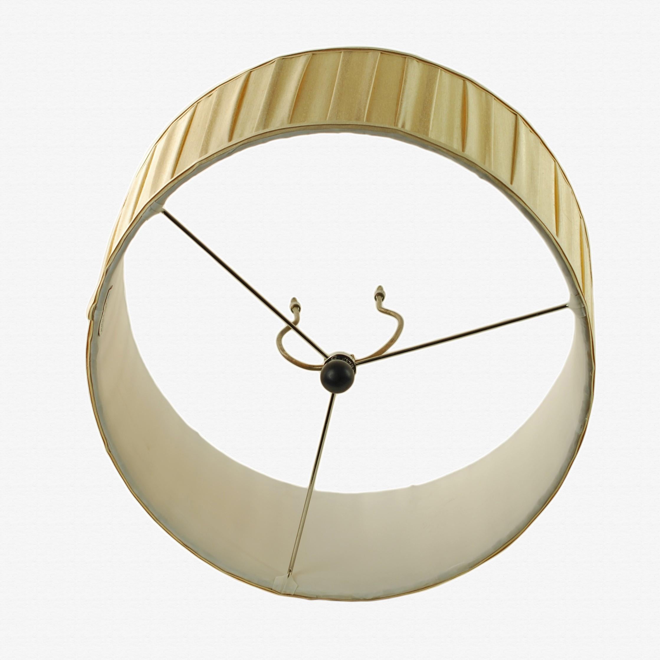 Lampe de table Wishon-Harrell en grès à motif de blé sculpté à la main en vente 4