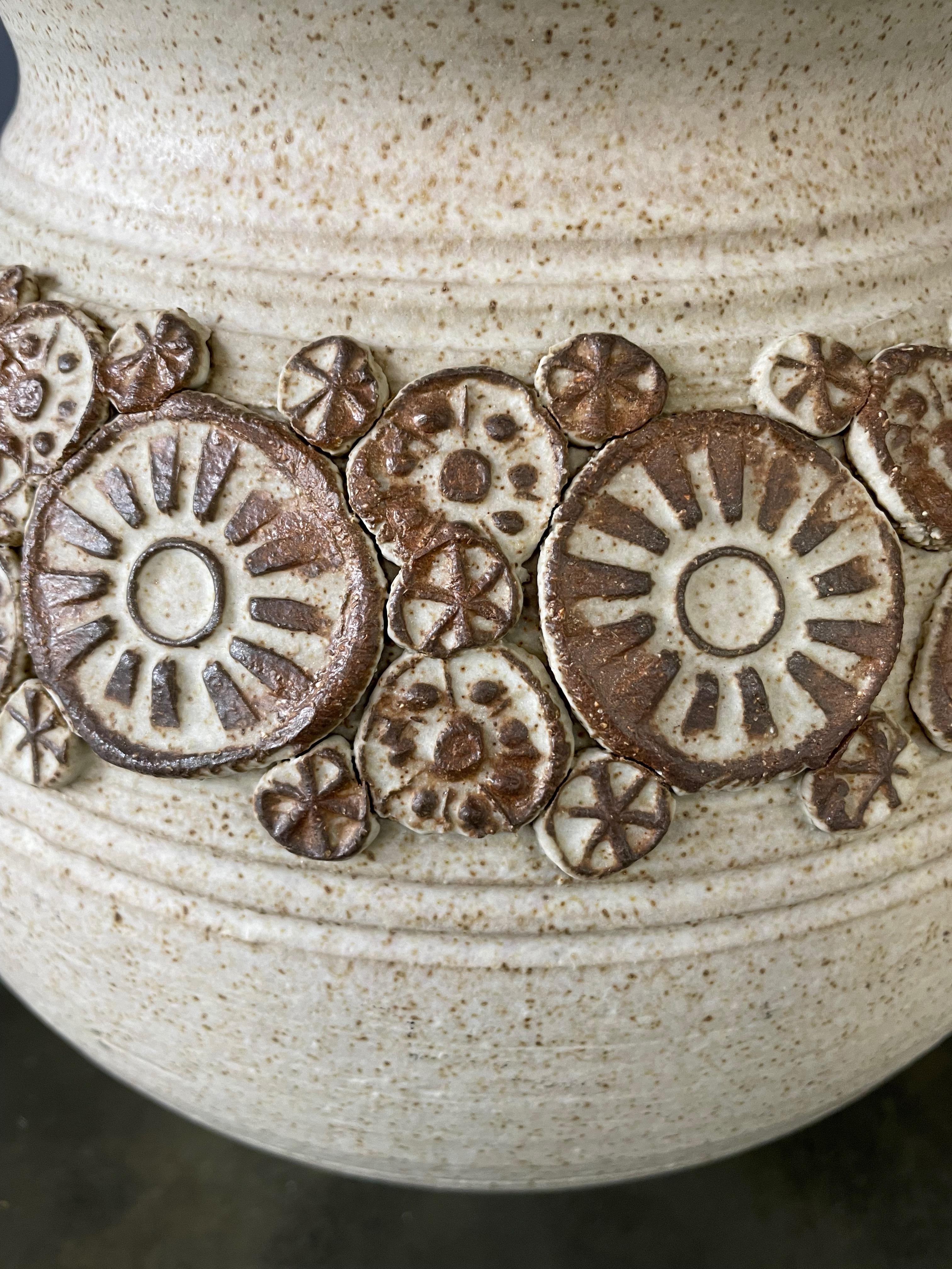 North American Wishon-Harrell Studio Art Pottery Ceramic Lidded Vase with Appliqué Decoration For Sale