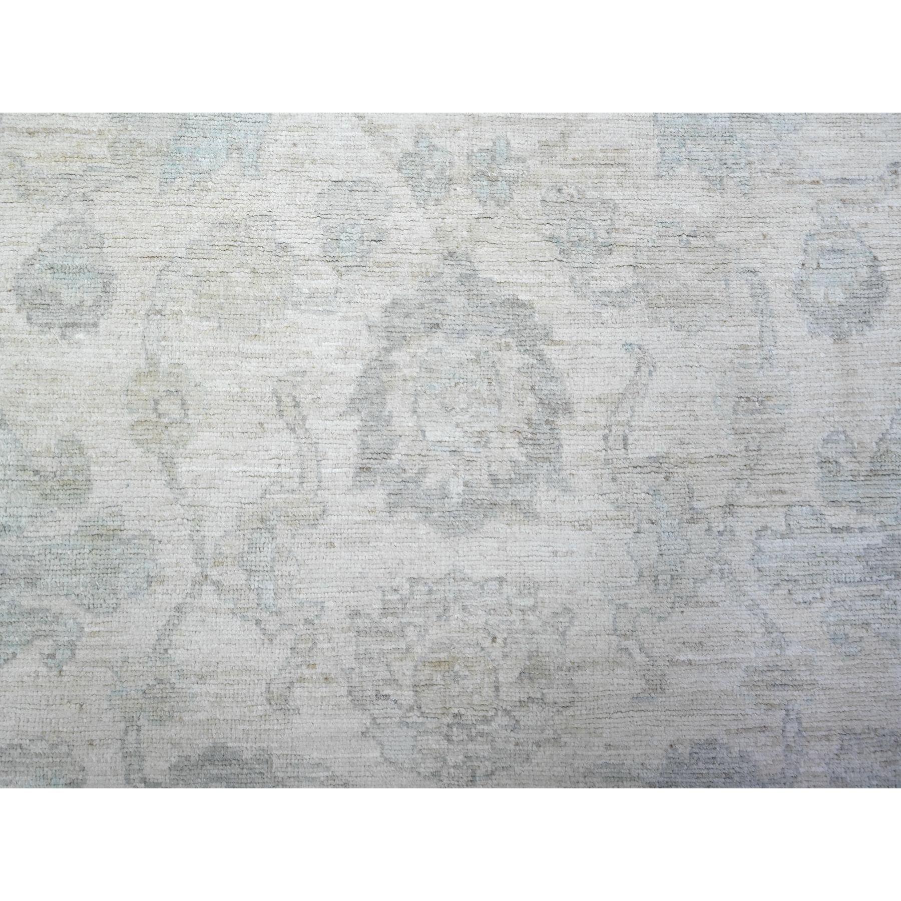 Wisp Weißer handgeknüpfter orientalischer Teppich aus natürlicher Wolle, weiß gewaschen, Peshawar 8'8