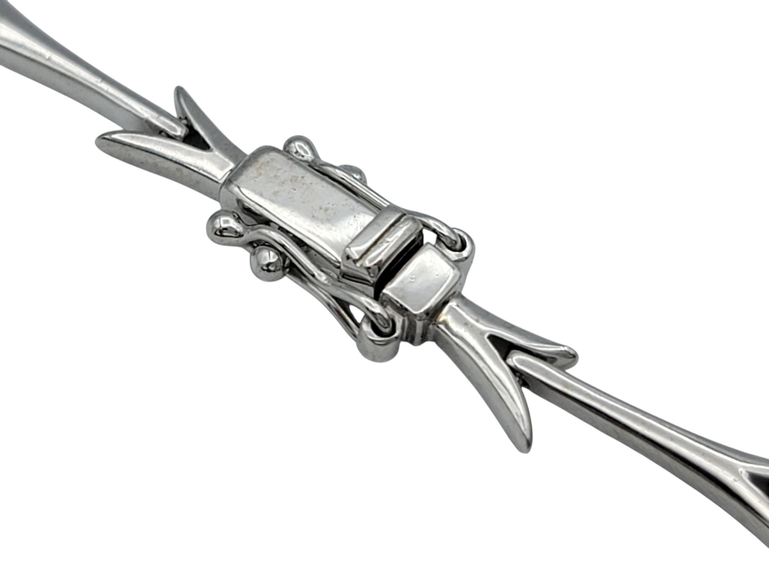 Wispy Pavé Diamond Botanical Motif Bib Necklace in 14 Karat White Gold In Excellent Condition For Sale In Scottsdale, AZ