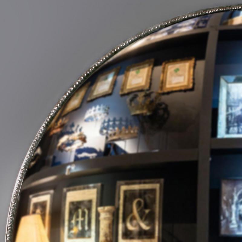 Français Miroir Witch, miroir incurvé, diamètre 120 cm, miroir et métal, XXIe siècle. en vente