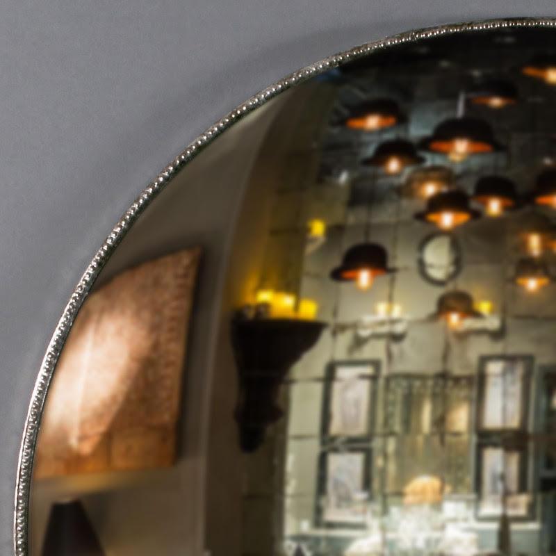 Moderne Miroir de sorcière, miroir incurvé, diamètre 90 cm, miroir et métal, 21e siècle. en vente