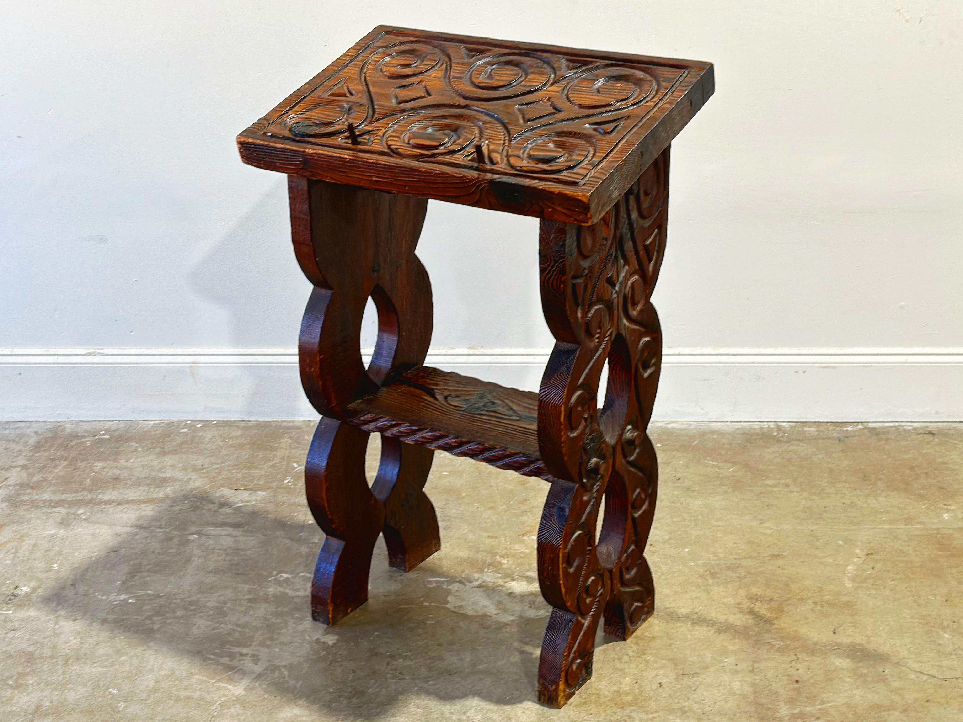 Witco Lectern - Vintage Tiki Modern Podium Stand - Organic Carved Wood Alter In Good Condition In Decatur, GA