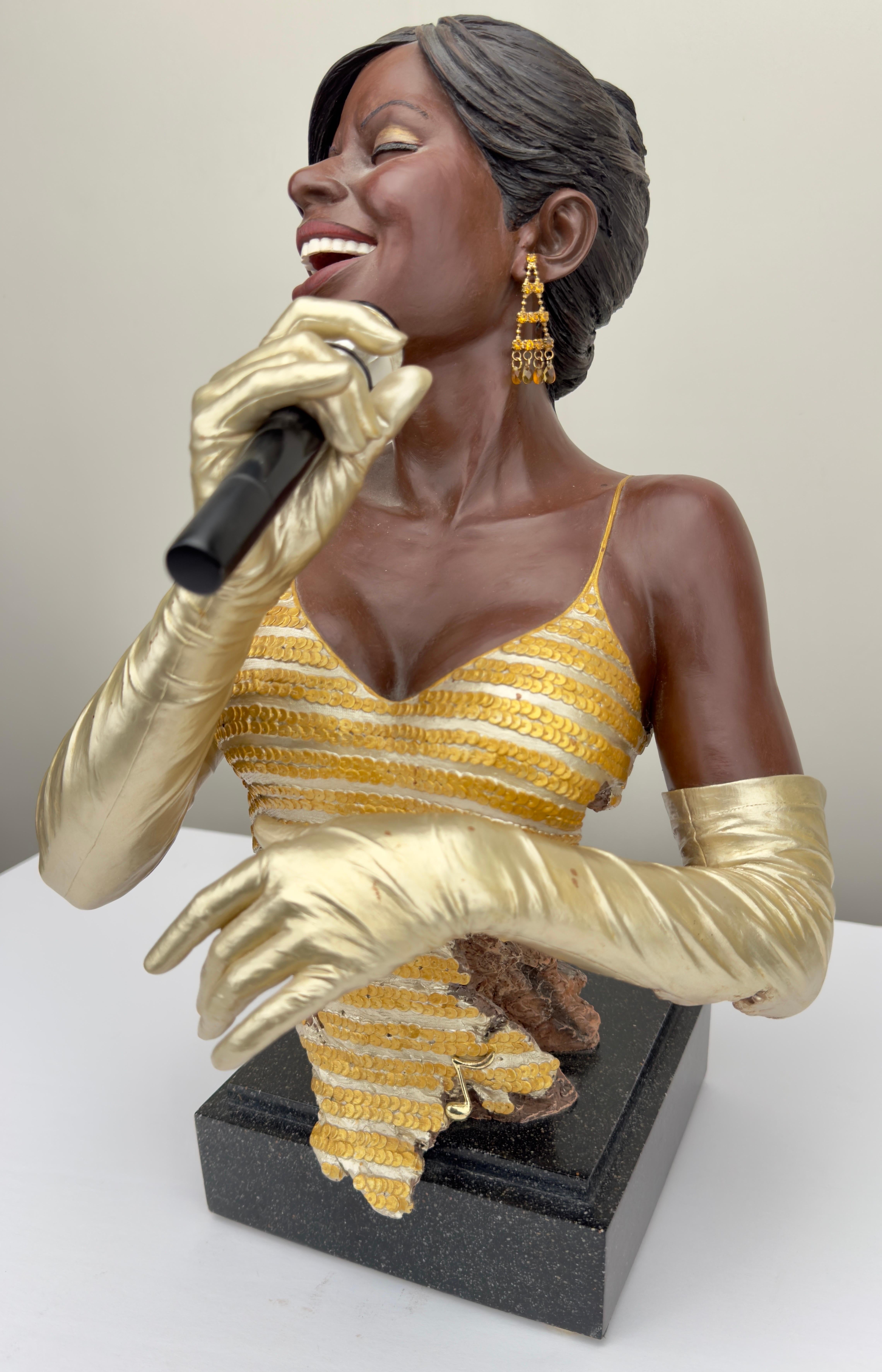 Willitts Designs International Lady Jazz Singer Sculpture  - Marron Figurative Sculpture par witllits Design International 