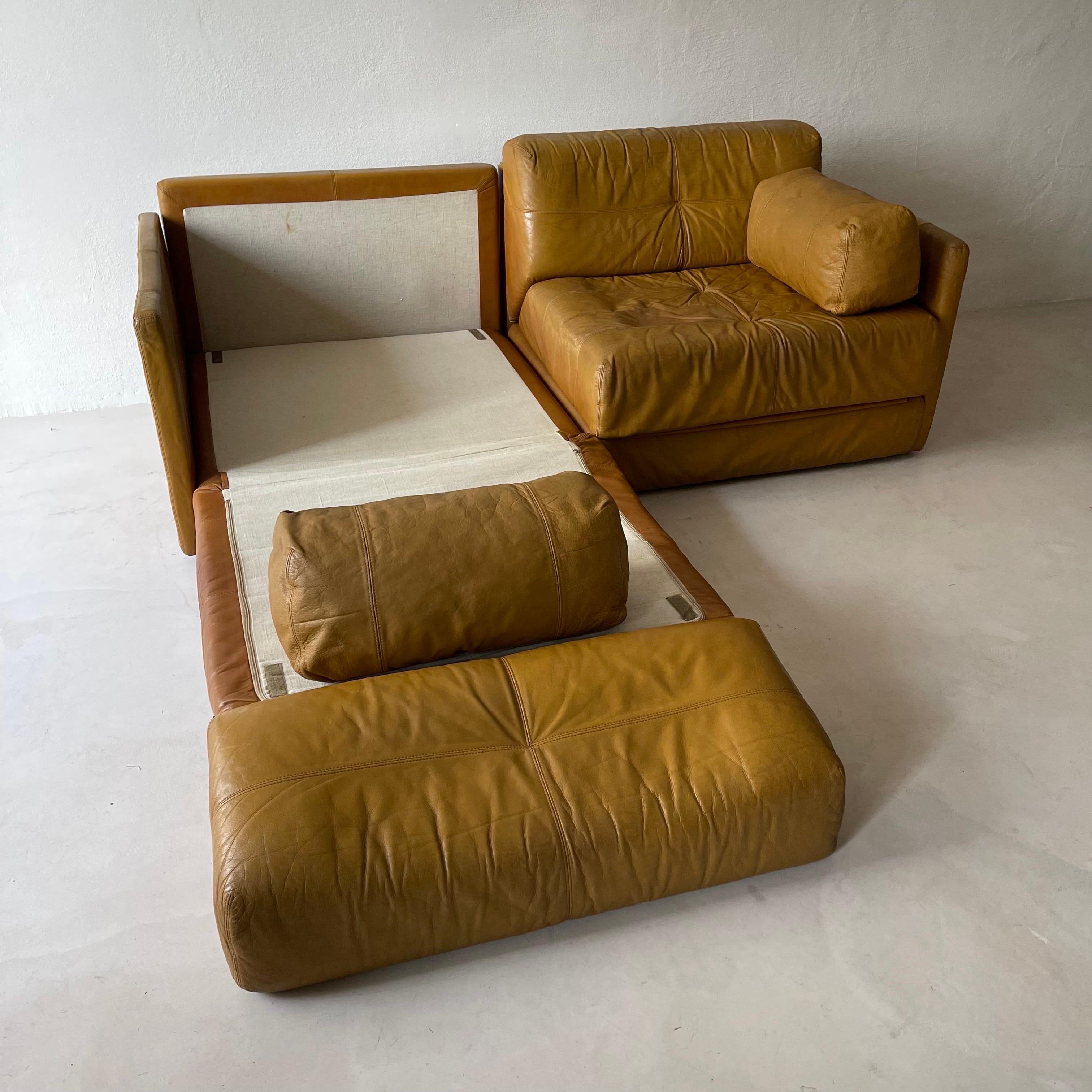 Wittmann Atrium Cognac Leather Daybed Sofa, 1970s For Sale 4