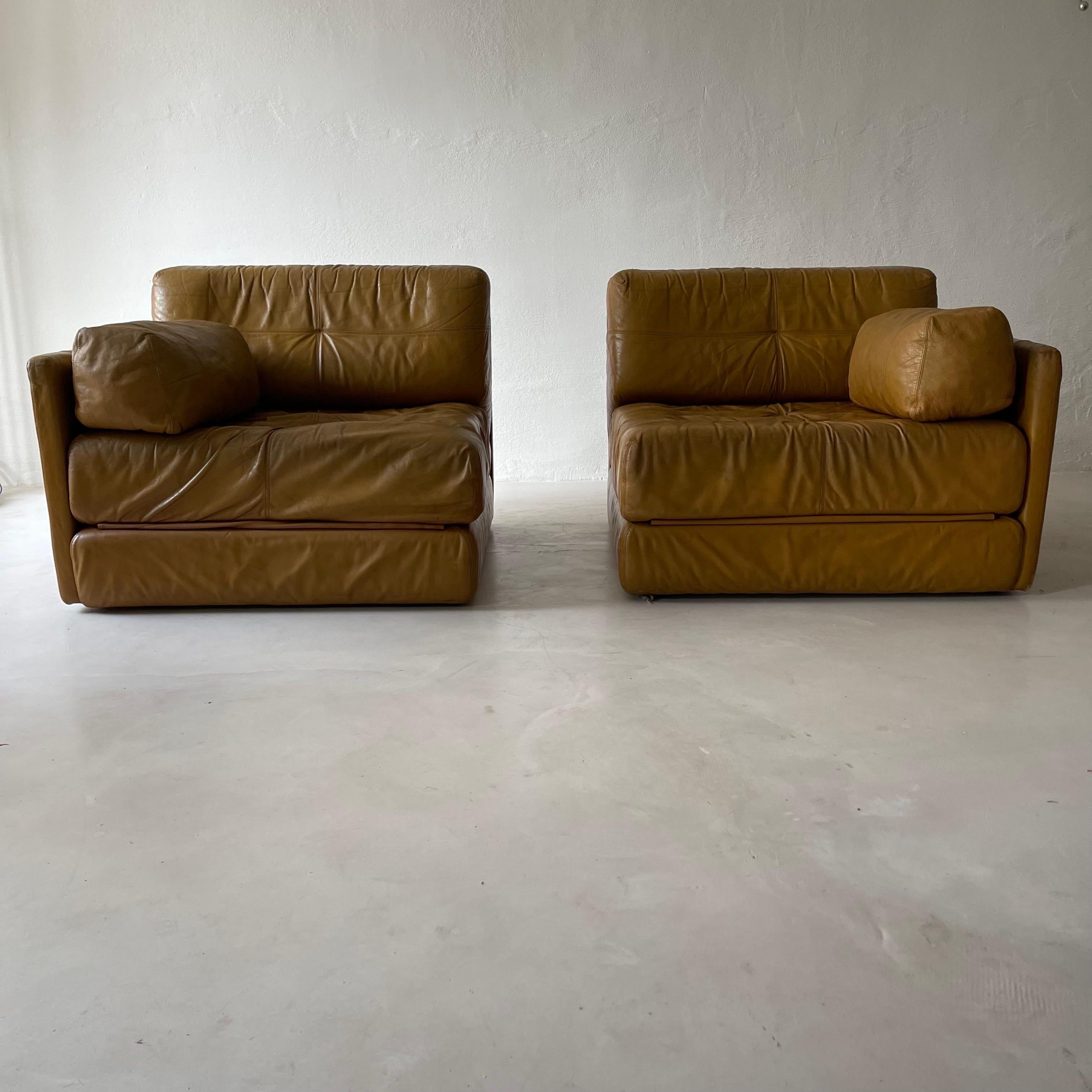 Wittmann Model 'Atrium' cognac leather pair lounge chairs, Austria 1970s.