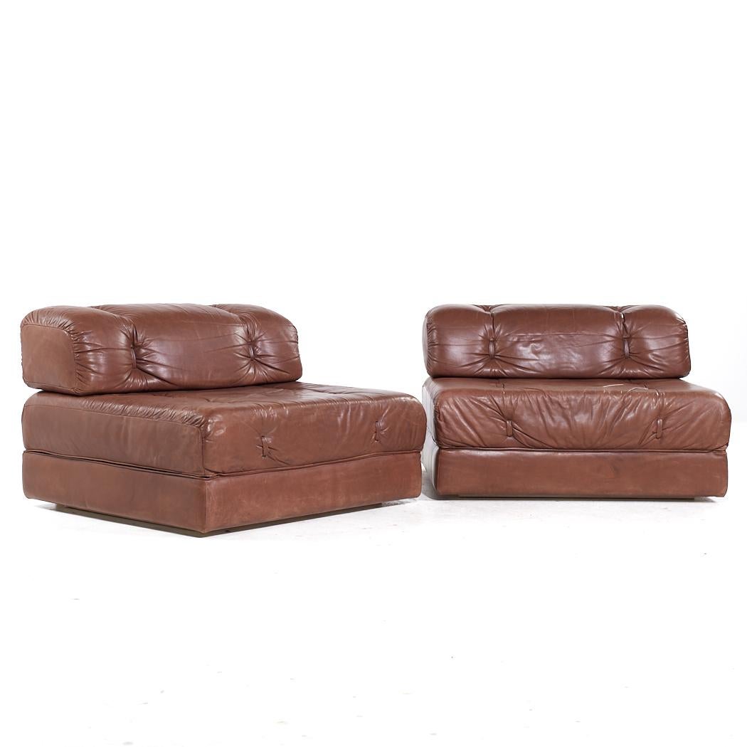 Wittmann Atrium Sillones Modulares Austria Siglo Medio - Pareja

Cada tumbona mide 40 de ancho x 36 de fondo x 26 pulgadas de alto, con una altura de asiento de 15 pulgadas

Todos los muebles pueden adquirirse en lo que denominamos estado vintage