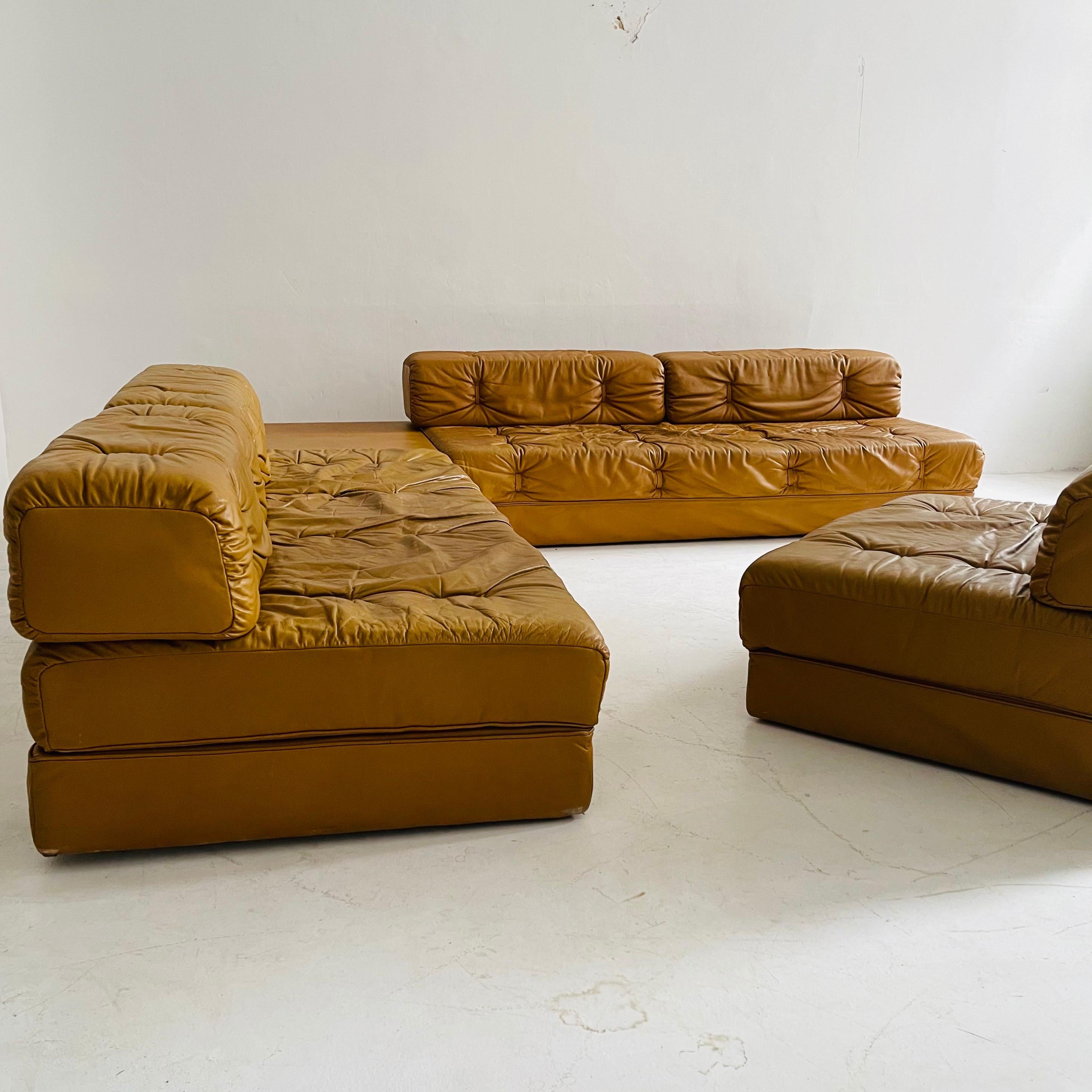 Late 20th Century Wittmann Atrium Cognac Leather Living Room Suite Sofa Daybeds, Austria, 1970s For Sale