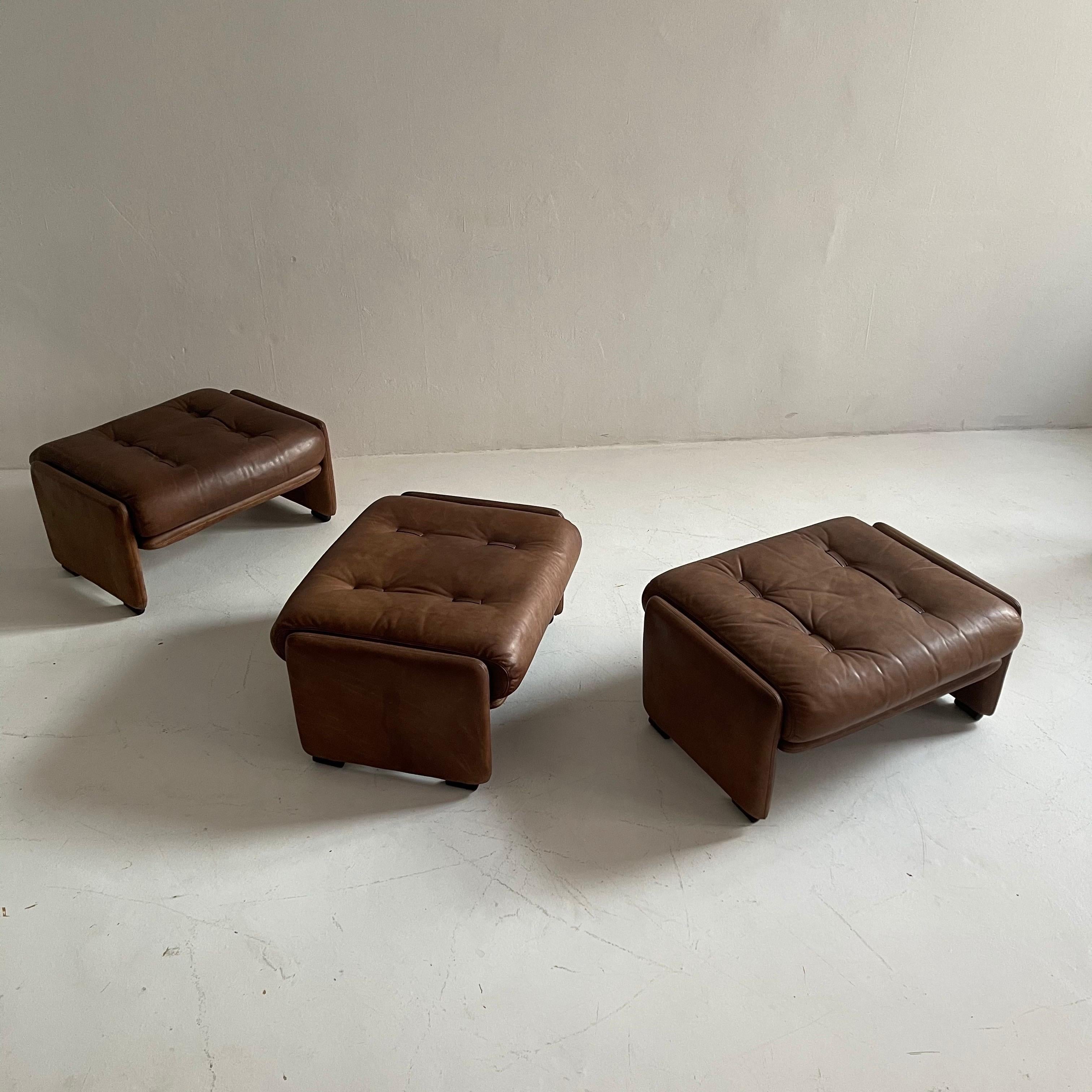 Wittmann Atrium Patinated Leather Ottomans Set of Three, Austria, 1970s 6