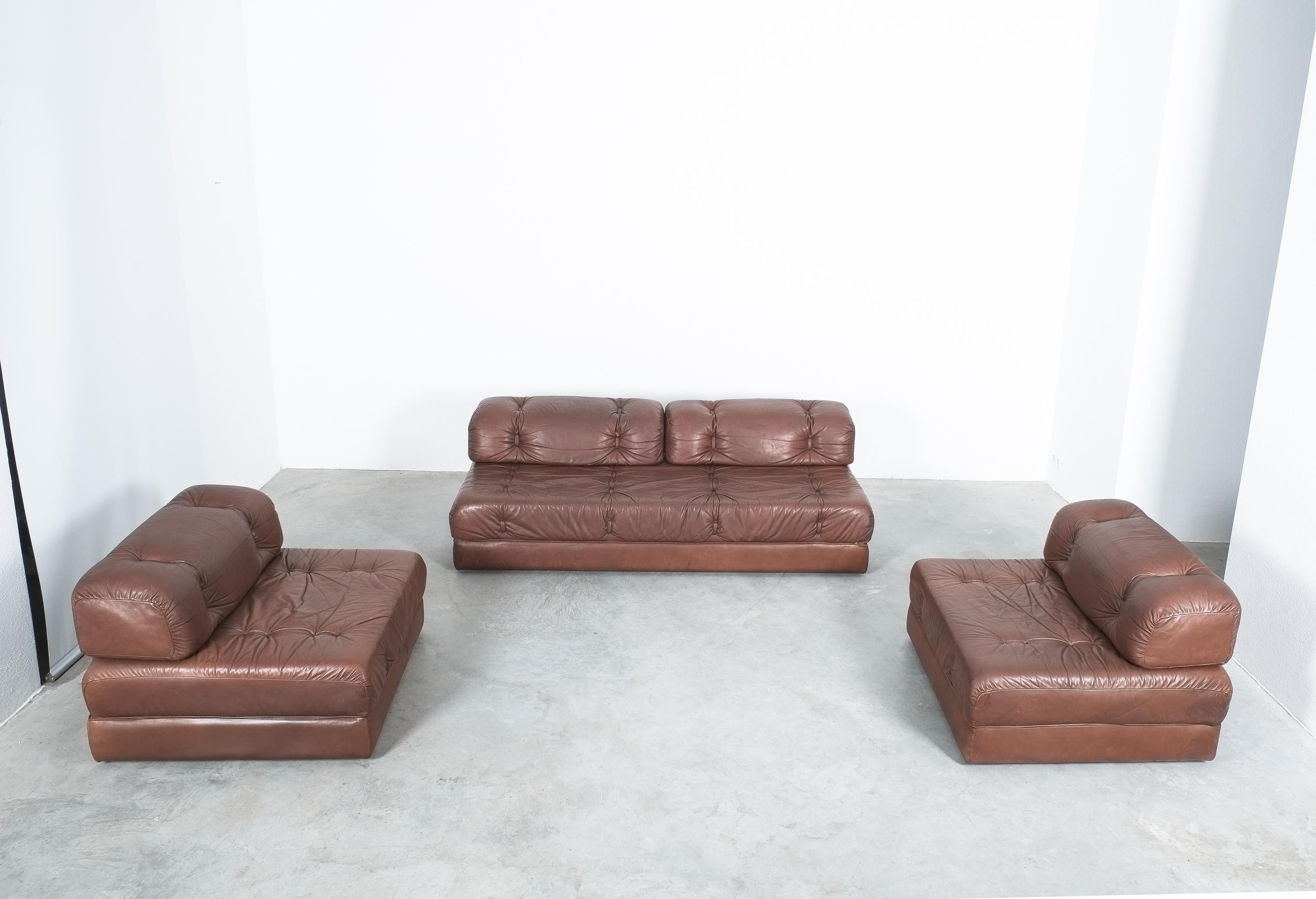 Wittmann Atrium Sofa and Two Chairs Brown Leather, Austria 3