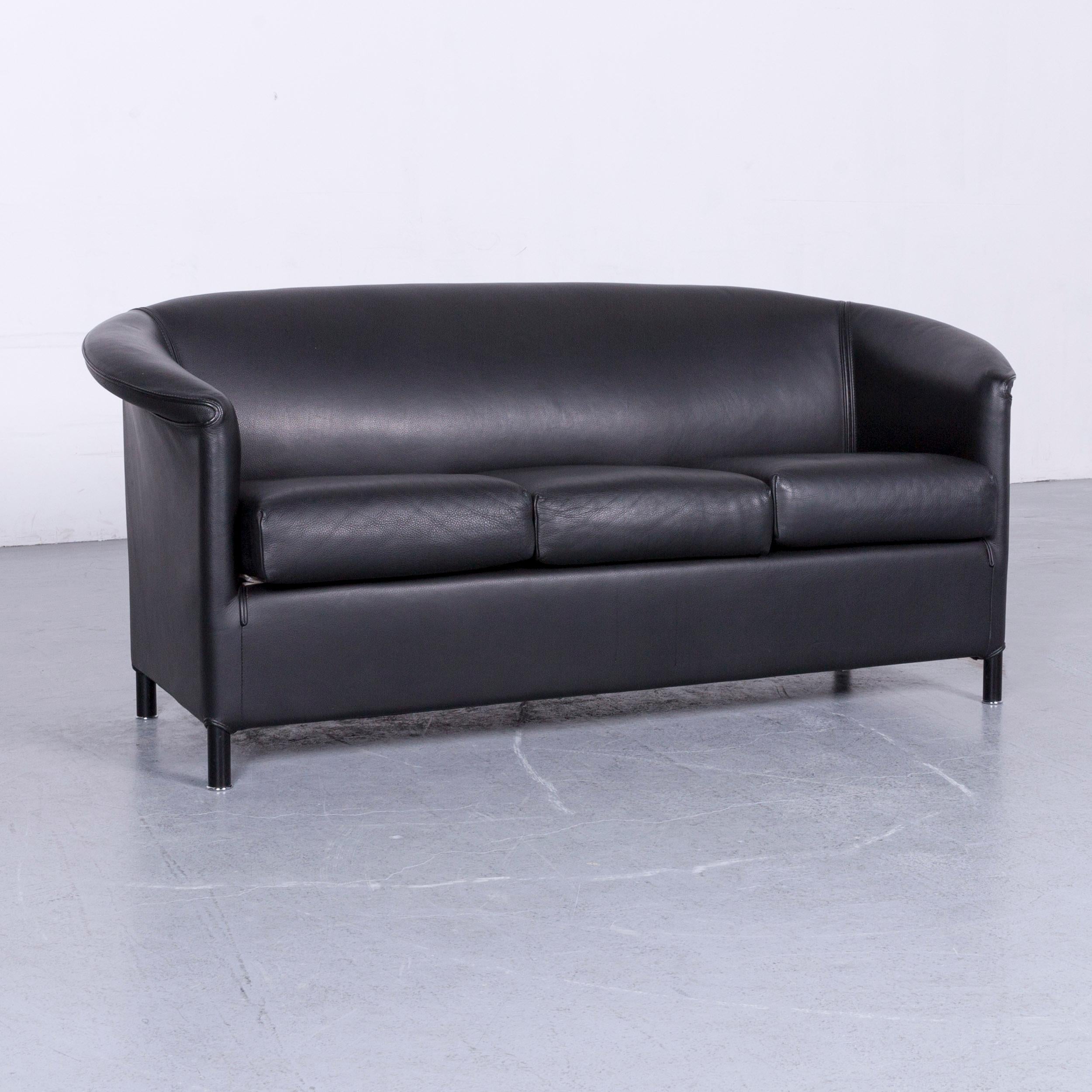 We bring to you an Wittmann Aura designer leather sofa black two-seat couch.