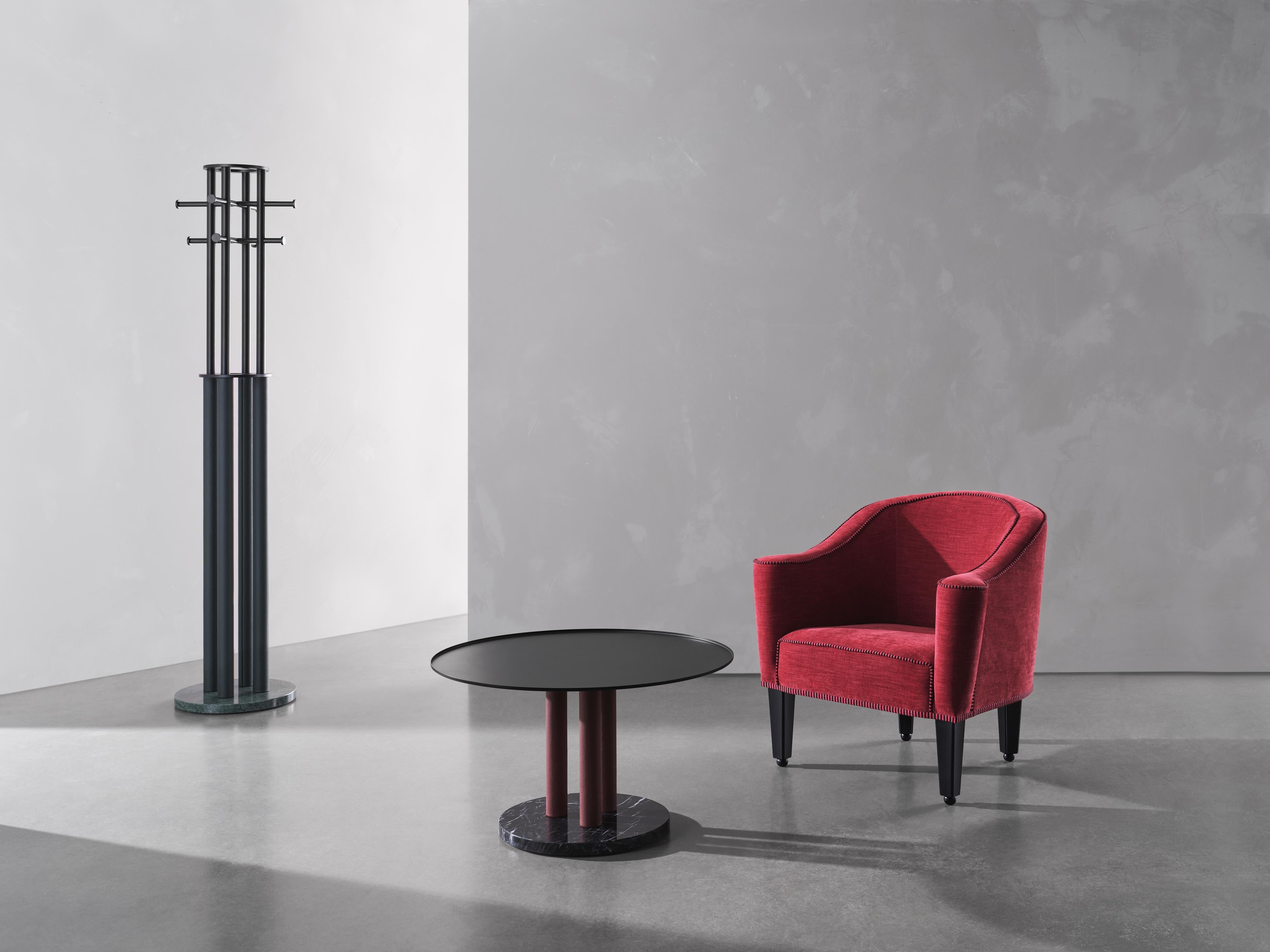 The shapes of BATON feel very familiar. They bring to mind historic Vienna – a reference that is quite deliberate: the collection is inspired by the zeitgeist of the Secessionist movement, a collective of painters, sculptors and designers who were