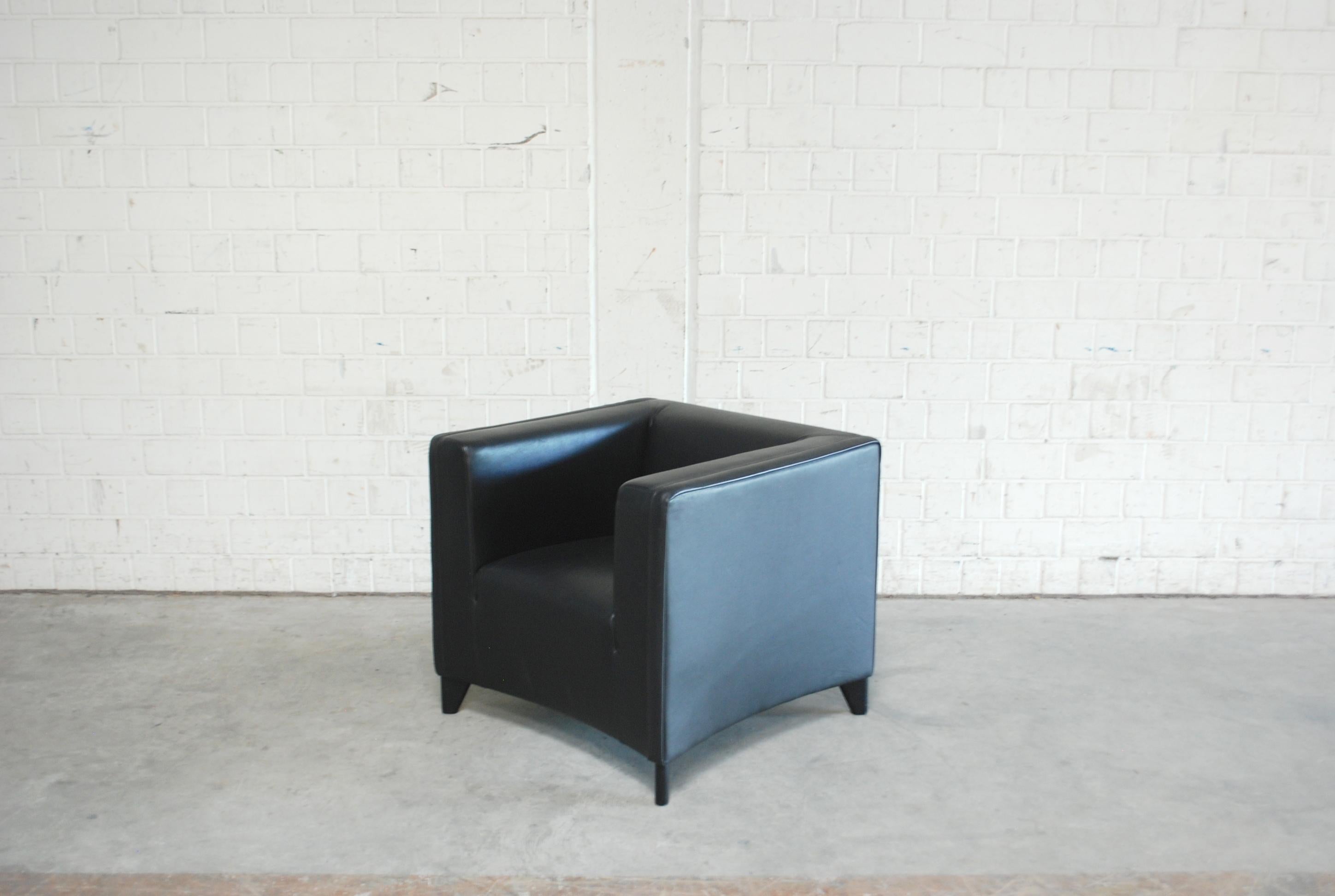 Wittmann Black Leather Armchair Model Ducale Cube Design by Paolo Piva For Sale 3