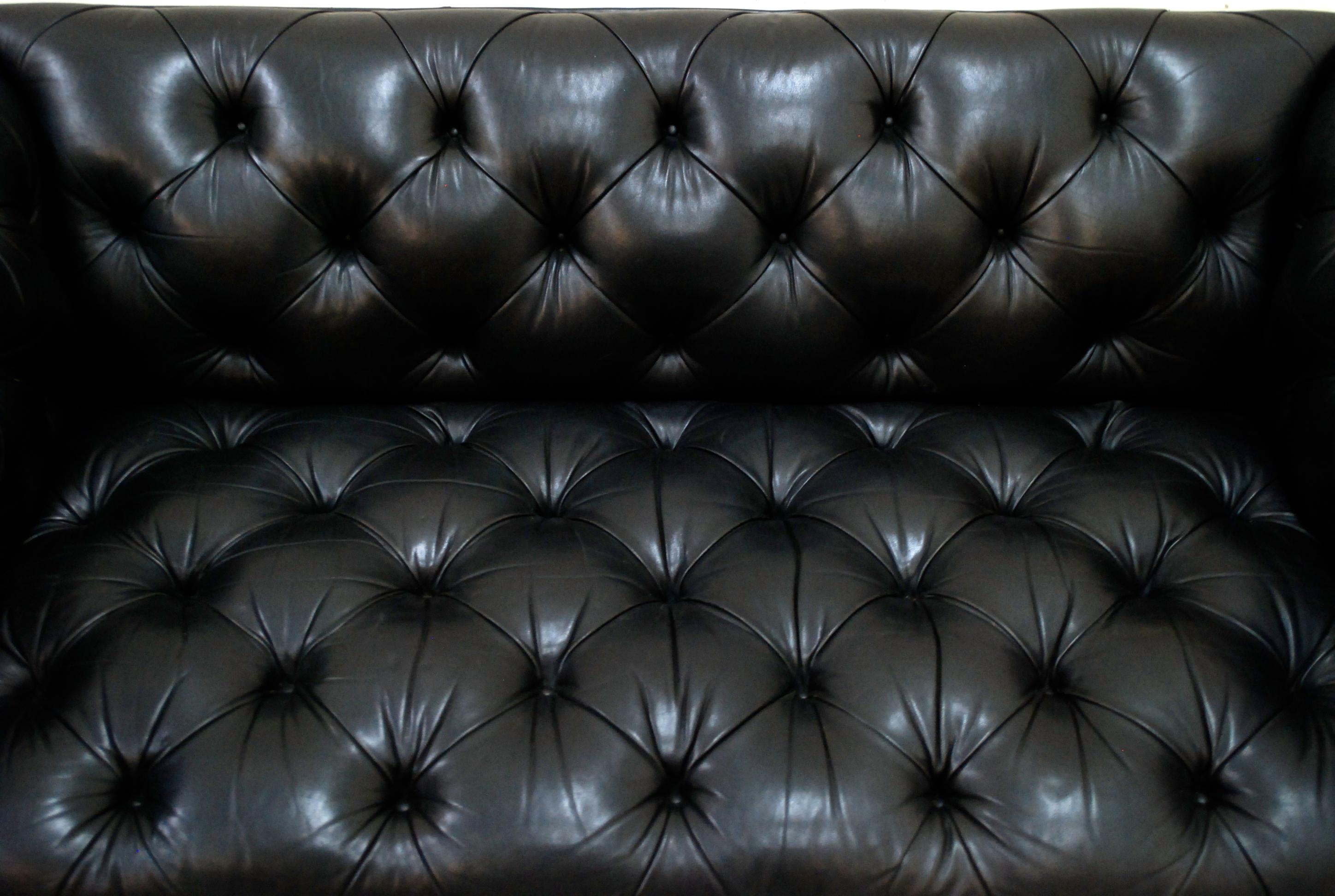 Late 20th Century Wittmann Black Leather Sofa Model Edwards Design by Eward B. Tuttle For Sale