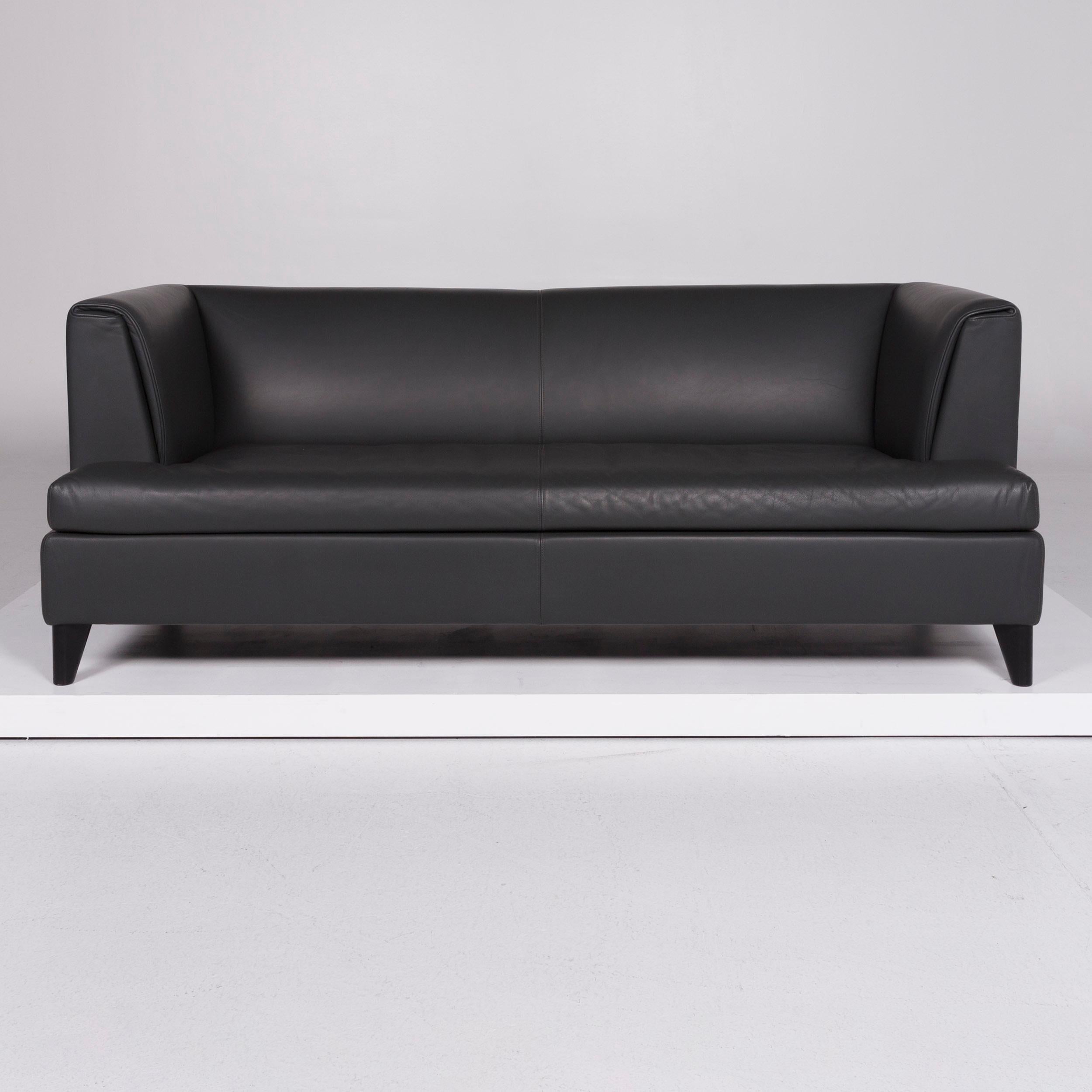 We bring to you a Wittmann Havana leather sofa set by Paolo Piva Gray three-seat armchair.
 
 Product measurements in centimeters:
 
Depth 86
Width 195
Height 74
Seat-height 41
Rest-height 73
Seat-depth 58
Seat-width 152
Back-height