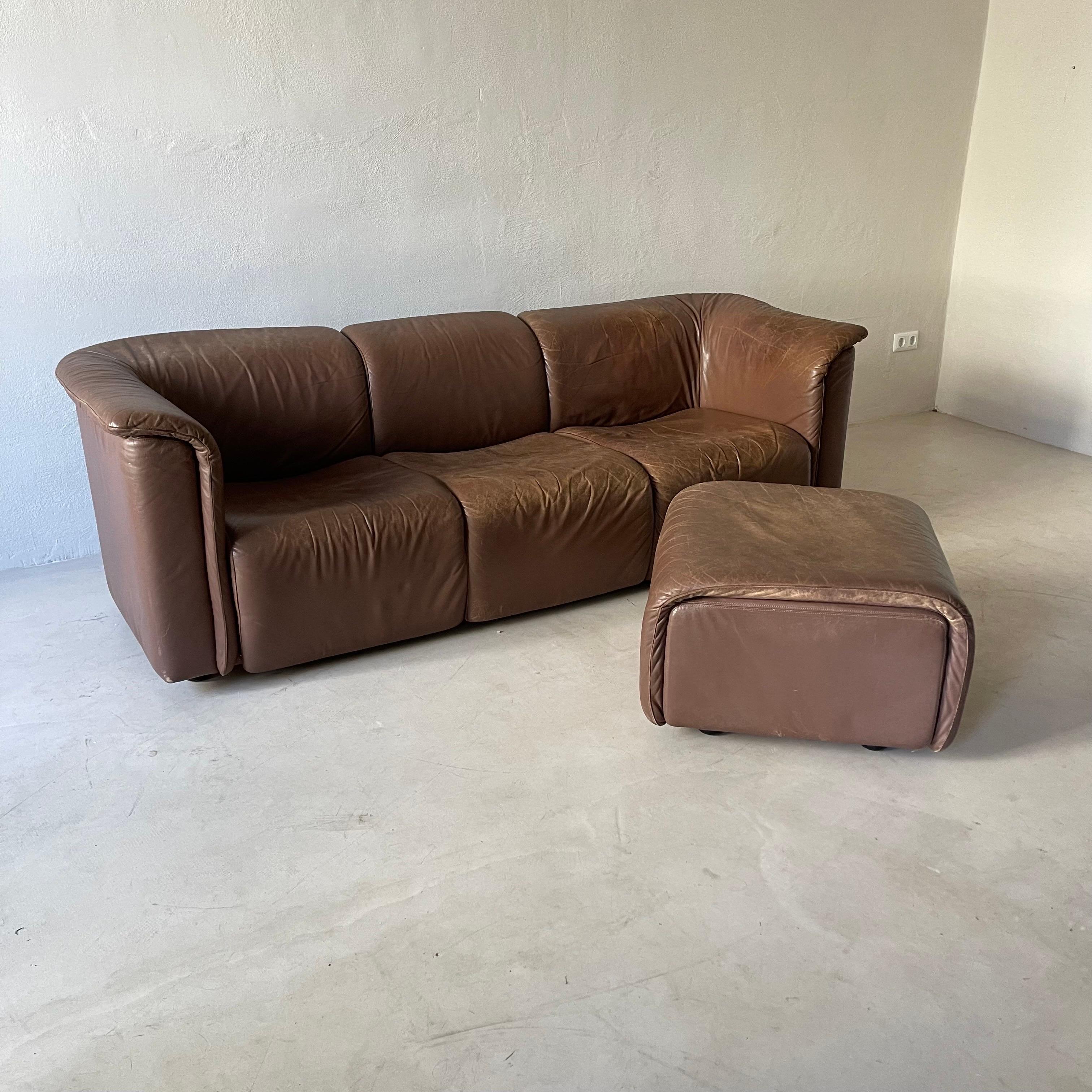 Mid-Century Modern Wittmann Hochbaret Sofa, Austria 1970s For Sale
