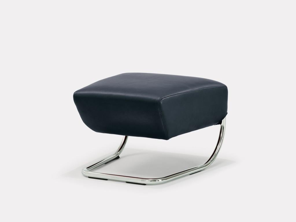 Customizable Wittmann Jolly Swivel Lounge Chair by Jan Armgardt In New Condition In New York, NY