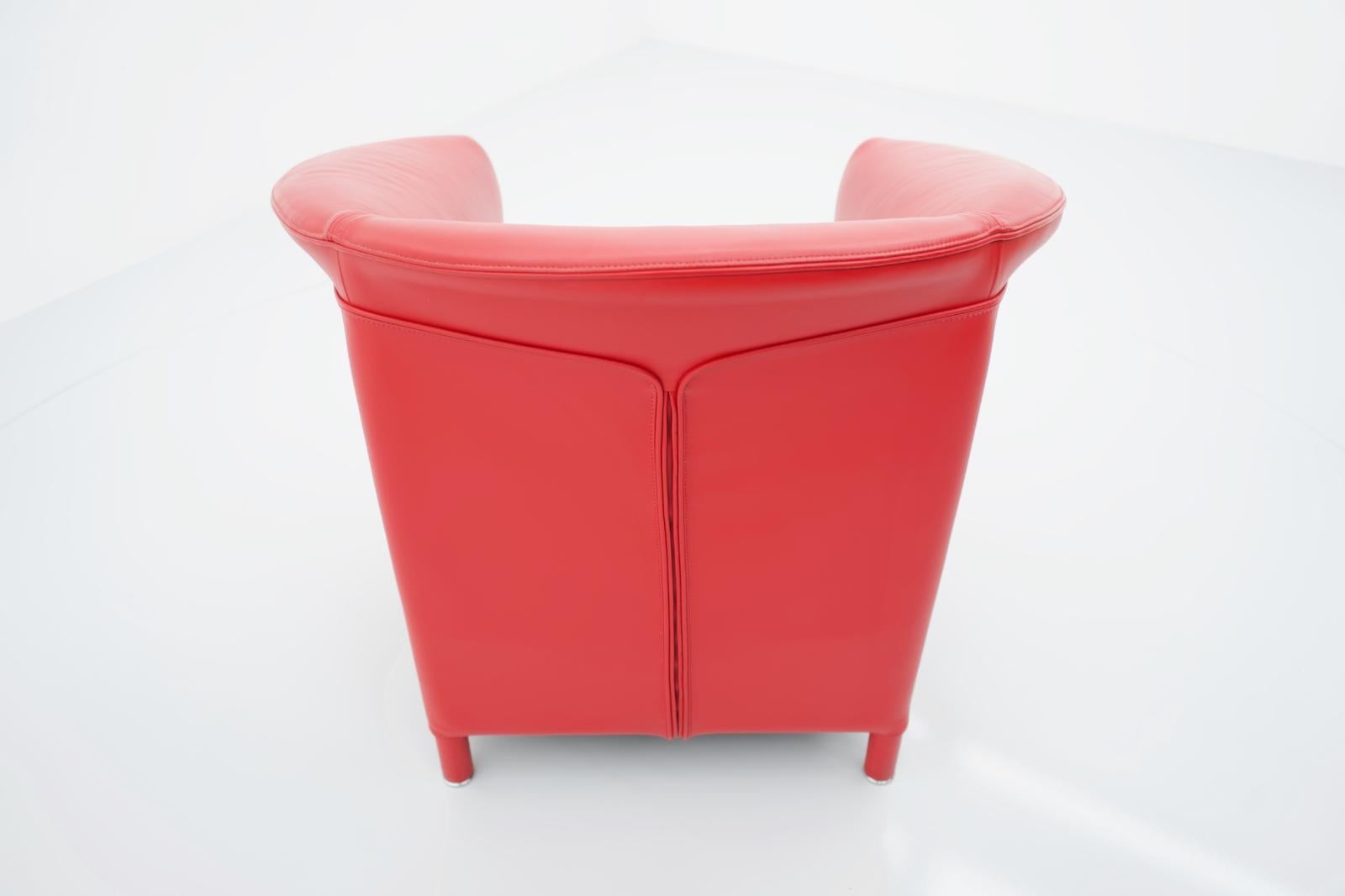 Wittmann Lounge Chair Aura in Red Leather by Paolo Piva 1983 For Sale 7