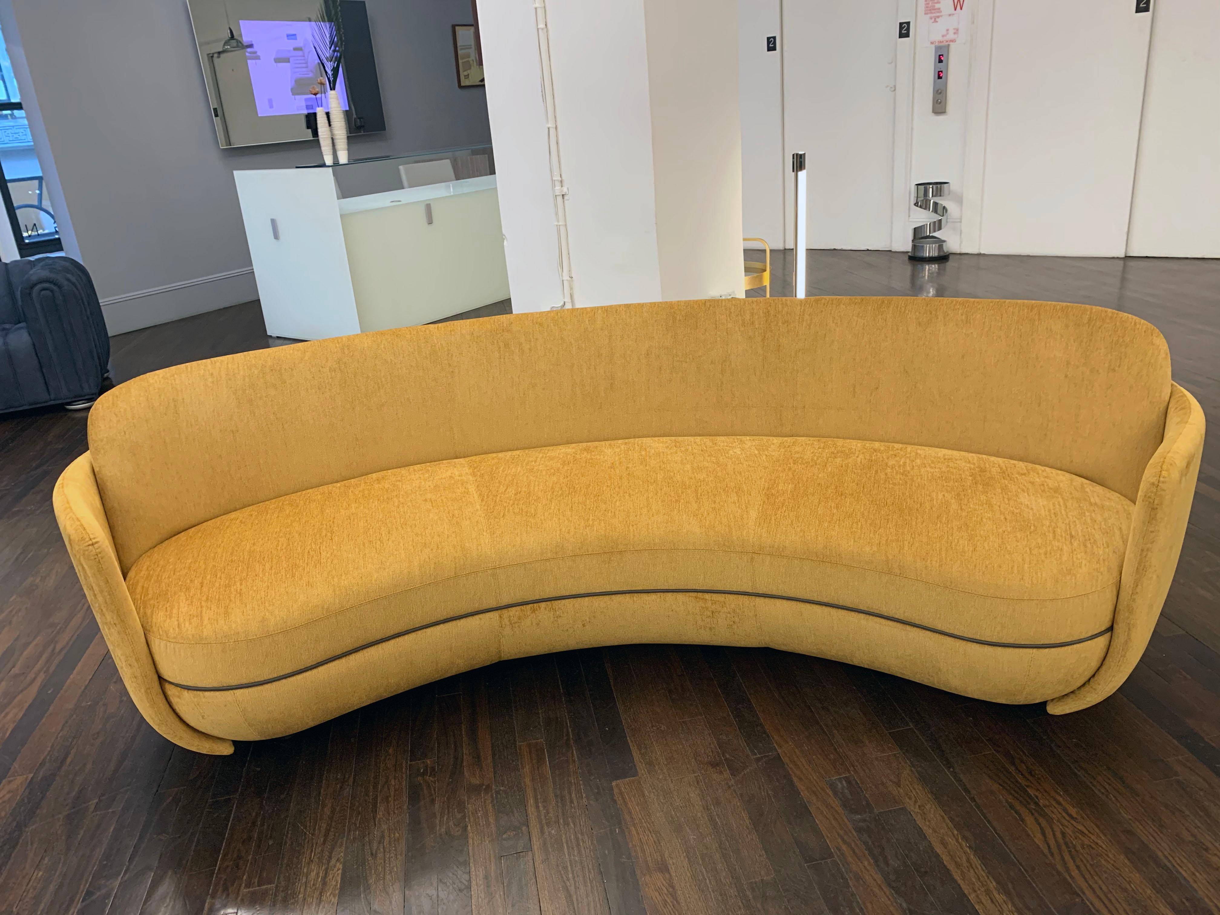 Cate Sevilla gold / Trim Nappa flint
Soft, round, inviting, protective. Long gone are the days when formal sofa arrangements dominated living spaces. New and different - Miles ahead, in a manner of speaking.
Measure: 236cm (92.9