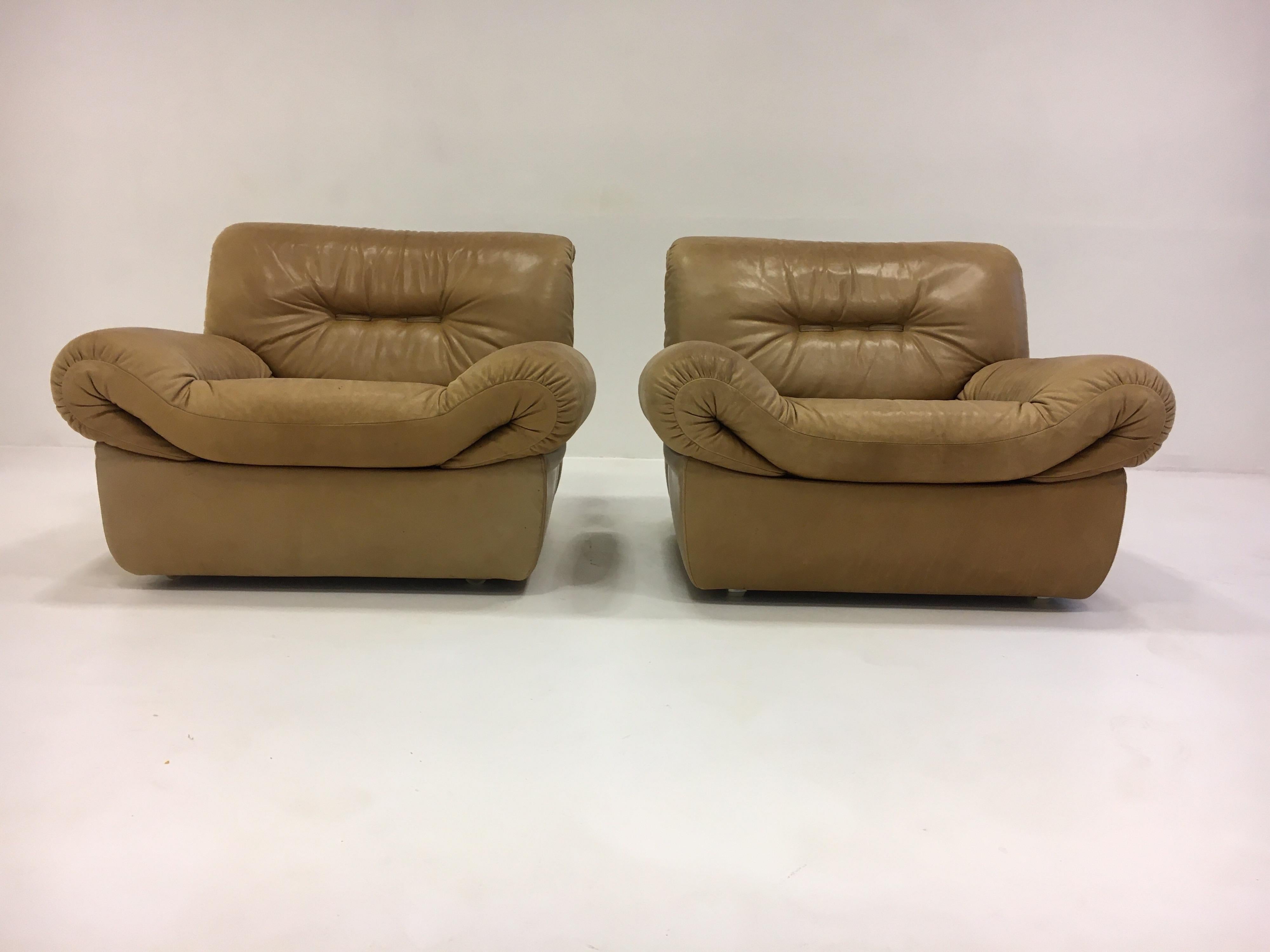 Mid-Century Modern Wittmann, Model 'Chairman' Pair of Lounge Chairs, Patinated Cognac Leather, 1971 For Sale