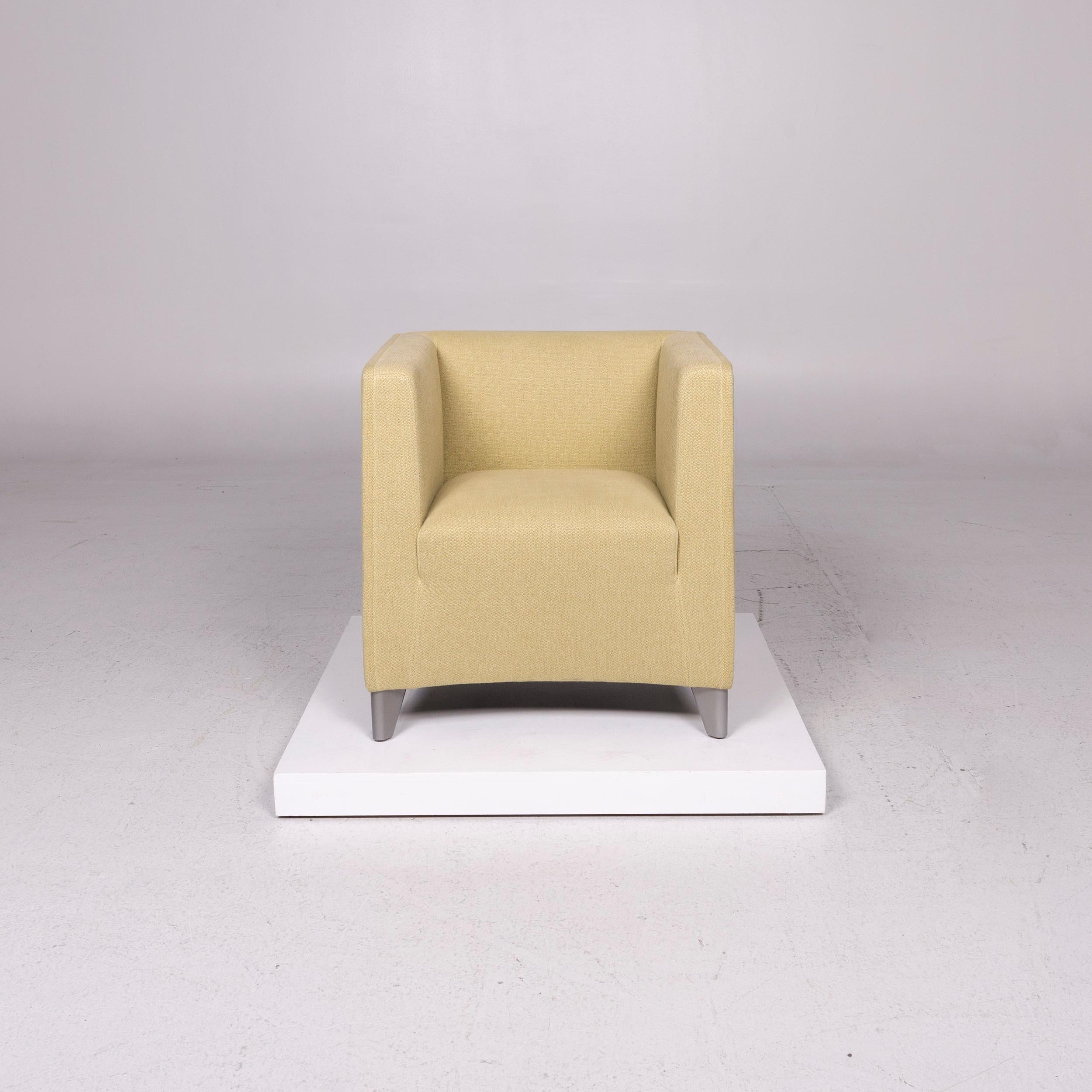 We bring to you a Wittmann Quadra fabric armchair yellow lemon yellow.


 Product measurements in centimeters:
 

Depth 68
Width 69
Height 72
Seat-height 46
Rest-height 72
Seat-depth 50
Seat-width 46
Back-height 26.
 