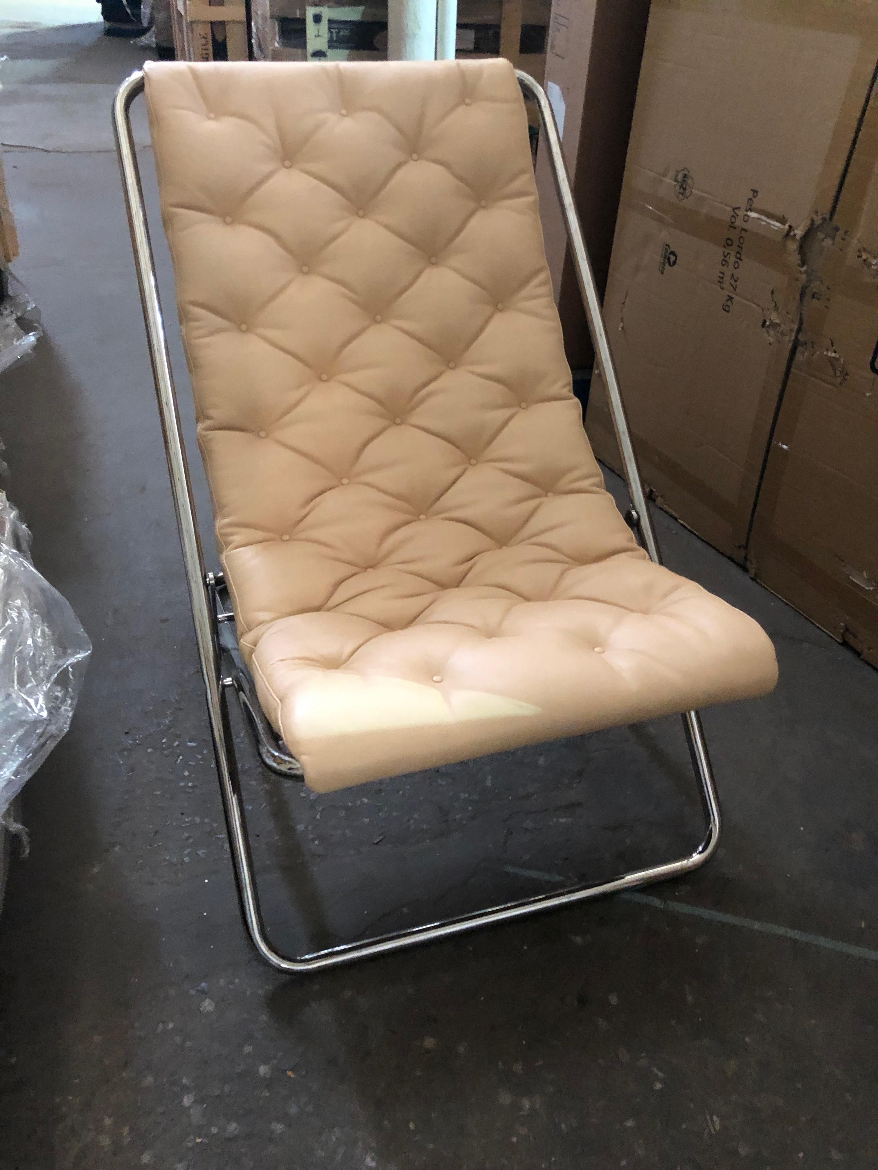 Wittmann Set of Two Beige Leather Lester Recliner In Excellent Condition In New York, NY