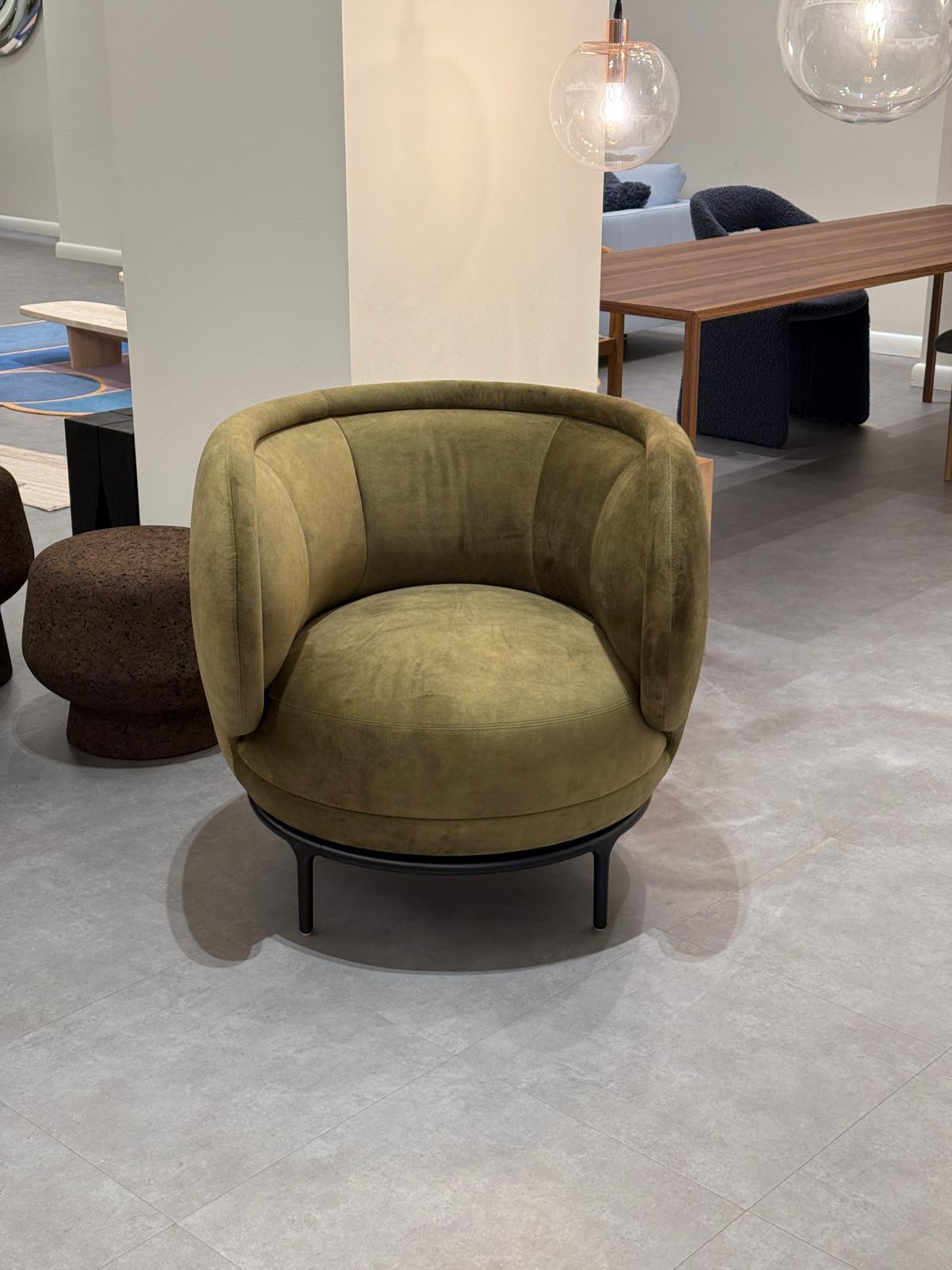 Austrian Wittmann Vuelta 80 Swivel Chair by Jaime Hayon in STOCK For Sale