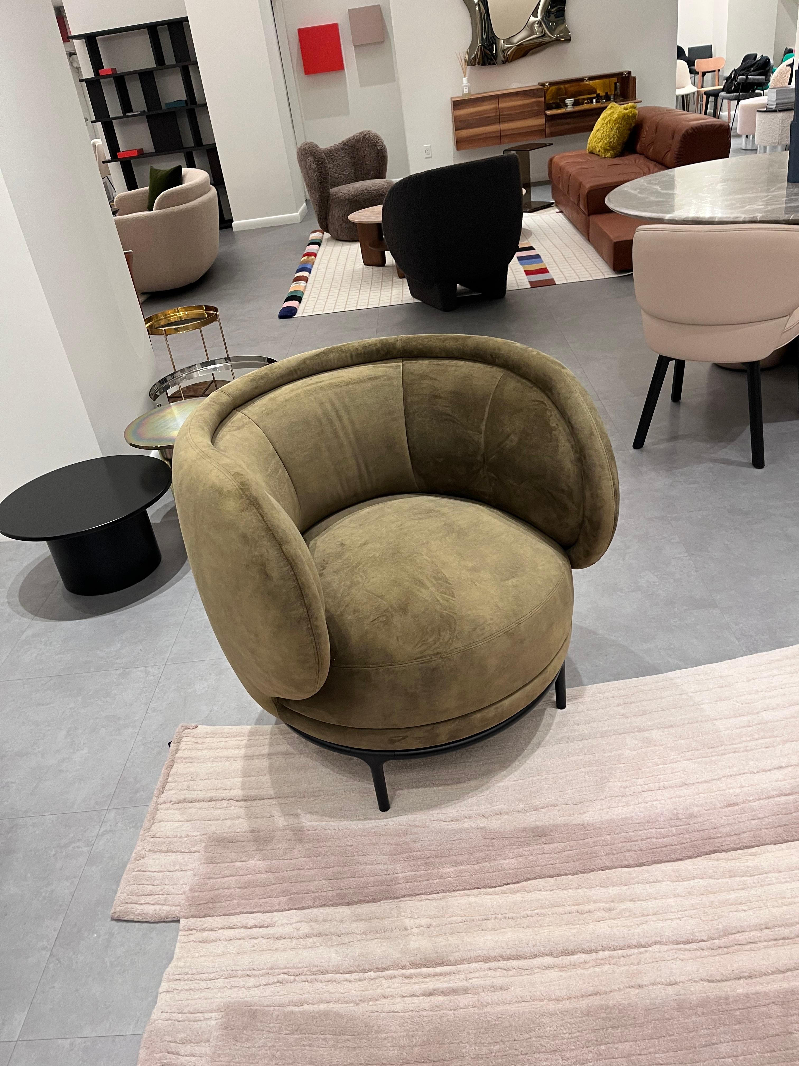 Wittmann Vuelta 80 Swivel Chair by Jaime Hayon in STOCK For Sale 3