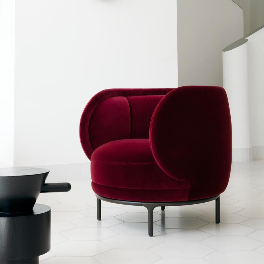 Contemporary Customizable Wittmann Vuelta Swivel Lounge Armchair by Jaime Hayon For Sale