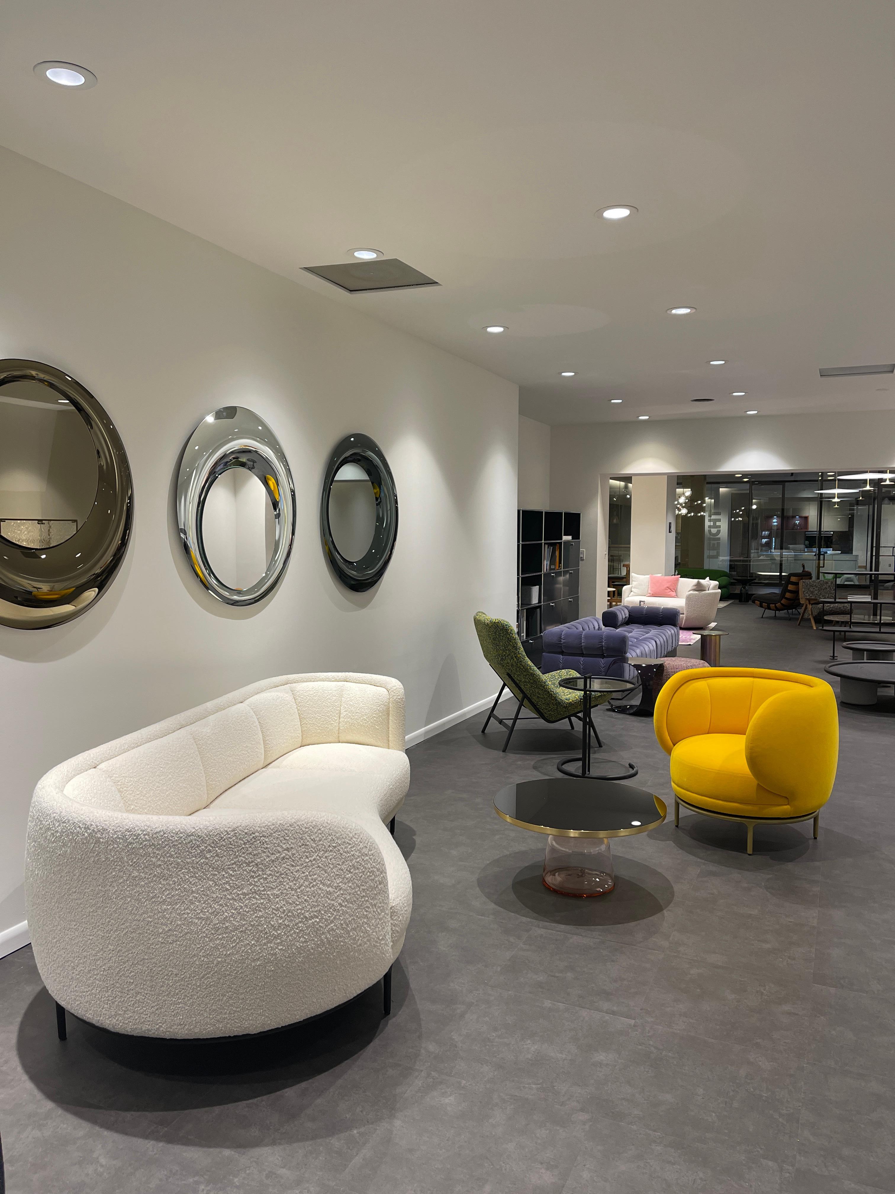 Wittmann Vuelta Lounge Sofa di  Jaime Hayon in STOCK in vendita 1