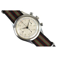 Montre-bracelet Wittnauer 3 Register Chronographe de course en acier inoxydable, vers 1950