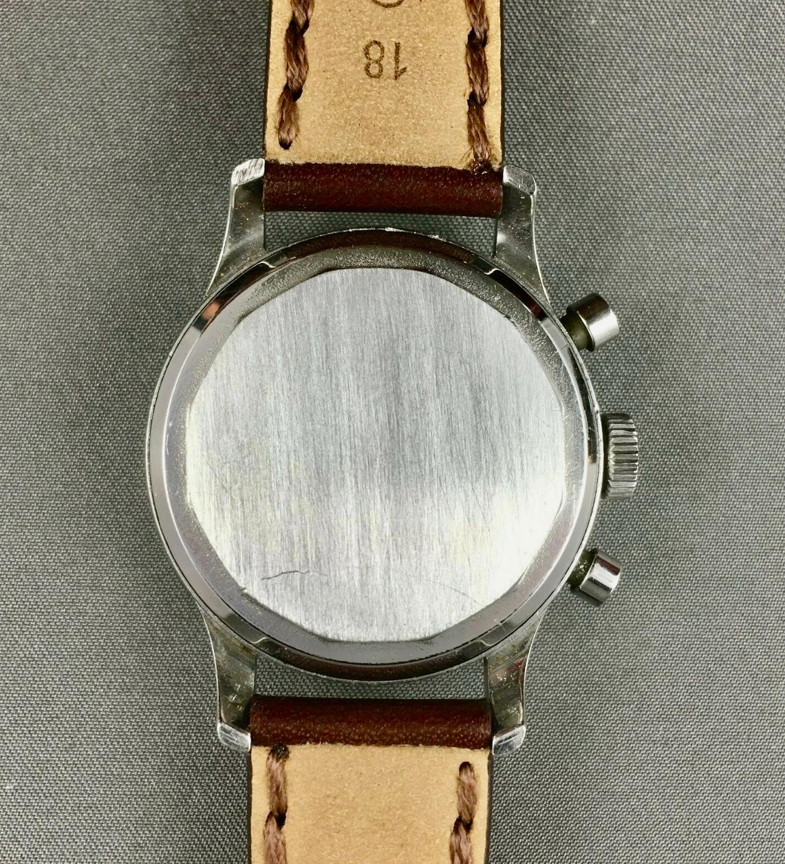 Wittnauer 3 Register Chronograph Valjoux Cal. #72 Ref. 800 Vintage 1940's In Excellent Condition For Sale In Laguna Beach, CA