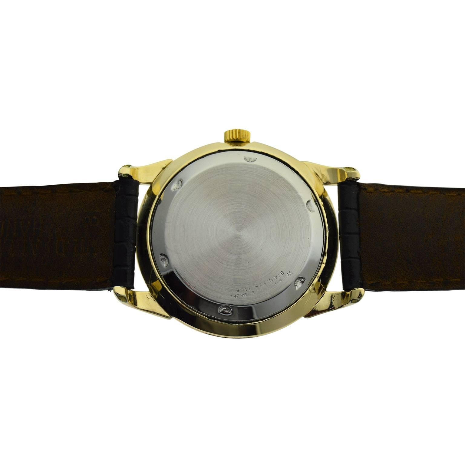 Wittnauer Yellow Gold Filled Art Deco Self Winding Wrist Watch, circa 1950s 2