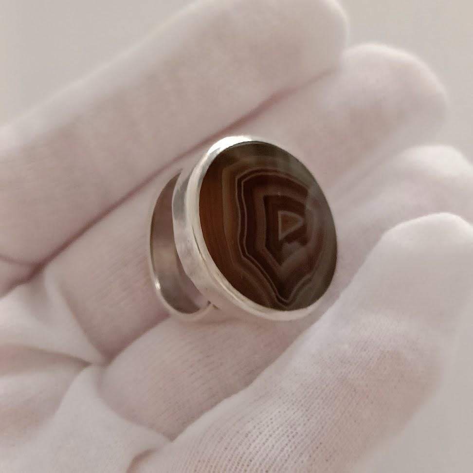Wiwen Nilsson Silver Men Ring with Flat Cut Agate - Lund, Sweden 1949 In Good Condition For Sale In Magenta, IT