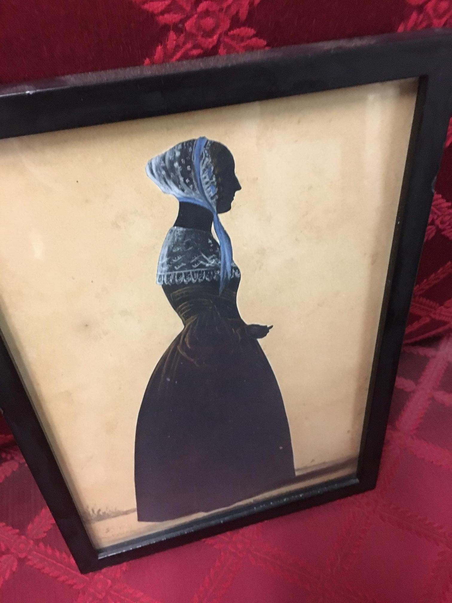 W.J. Silueta Hubard Mujer joven con gorro y manto sombreados inusualmente detallados siglo XIX en venta